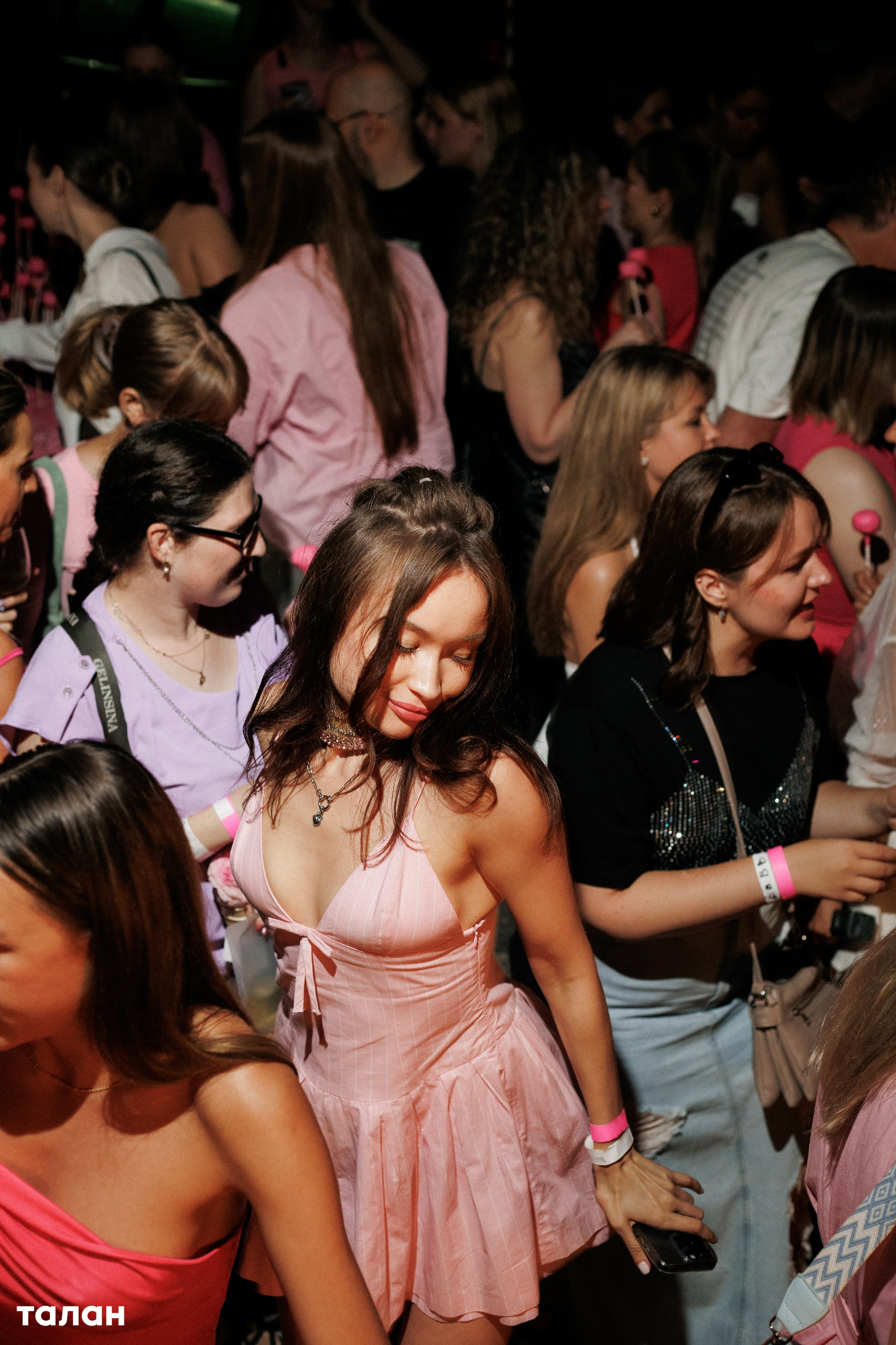 ВИНОТЕКА [бар+магаз] — BIRTHDAY PARTY. СВОИ. ФОТООТЧЕТЫ-СОБЫТИЯ-МЕСТА