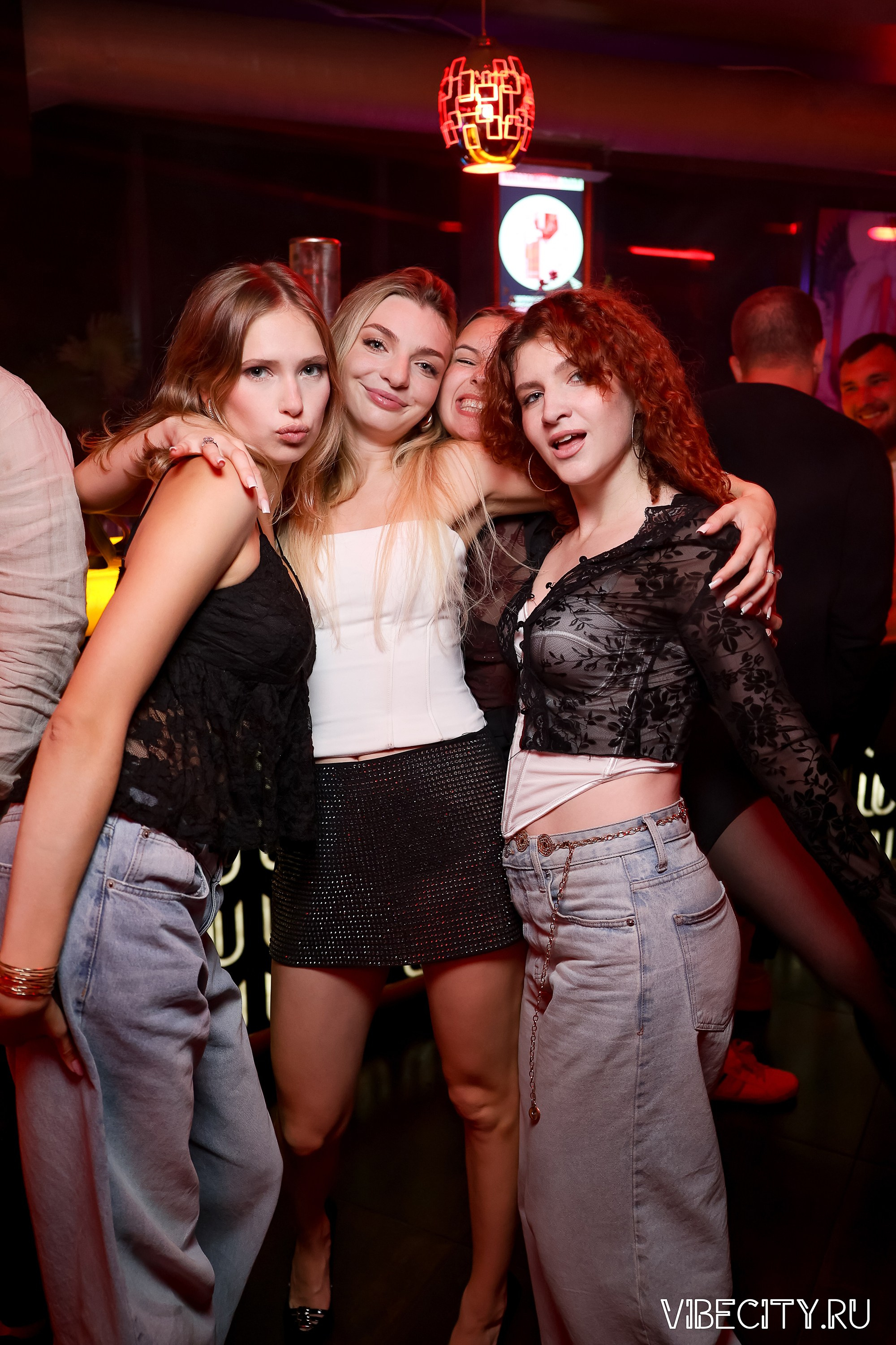 DOUBLE U. VIBECITY.RU Вайб Сити Ру Фоторепортажи Фотоотчеты Калининград