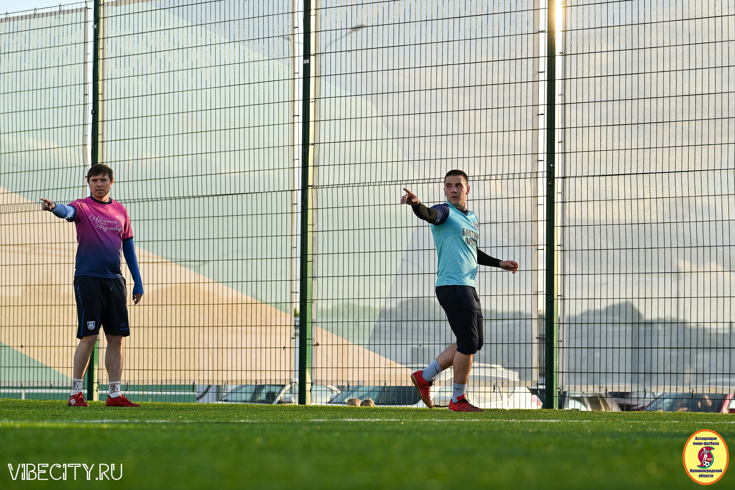 ИГРЫ МИНИ-ФУТБОЛЬНОЙ И КОРПОРАТИВНОЙ ЛИГИ. VIBECITY.RU Вайб Сити Ру Фоторепортажи Фотоотчеты Калининград