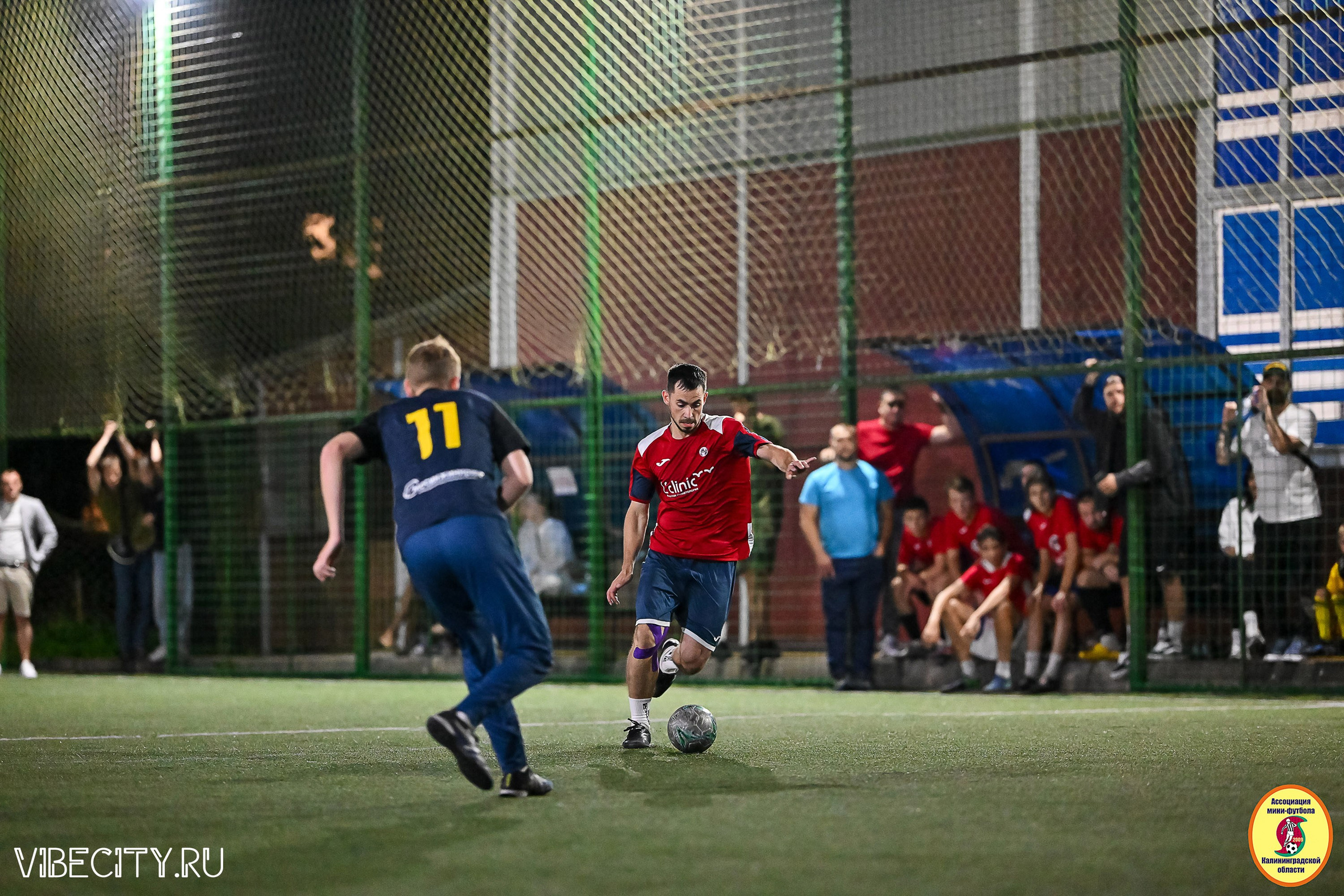 ФИНАЛЬНЫЕ ИГРЫ КУБКА МИНИ-ФУТБОЛЬНОЙ ЛИГИ И КУБКА КОРПОРАТИВНОЙ МФЛ 2025. VIBECITY.RU Вайб Сити Ру Фоторепортажи Фотоотчеты Калининград