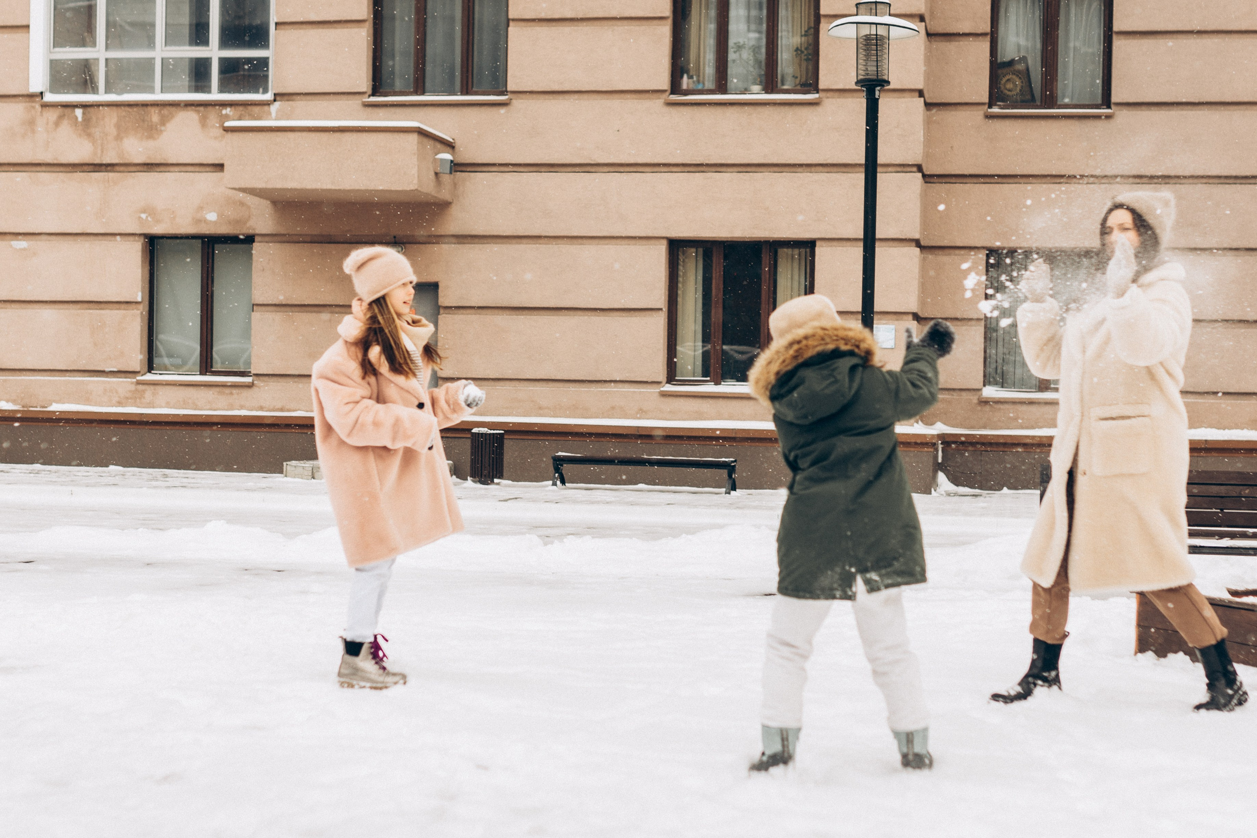 Прогулка в городе. Семейный фотограф lifestyle в Новосибирске Елена Шпилевая