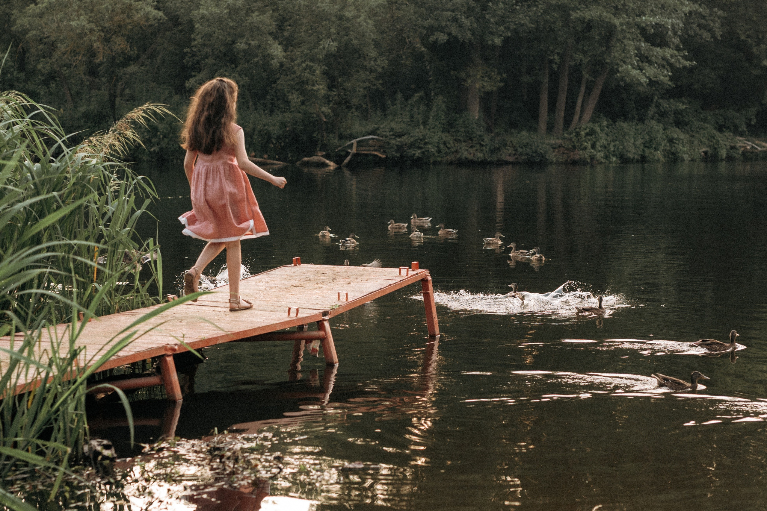 Семейная фотосессия на берегу реки для Миши, Тани, Сони и Таи. Свадебный фотограф в Тамбове Павел Четвертков