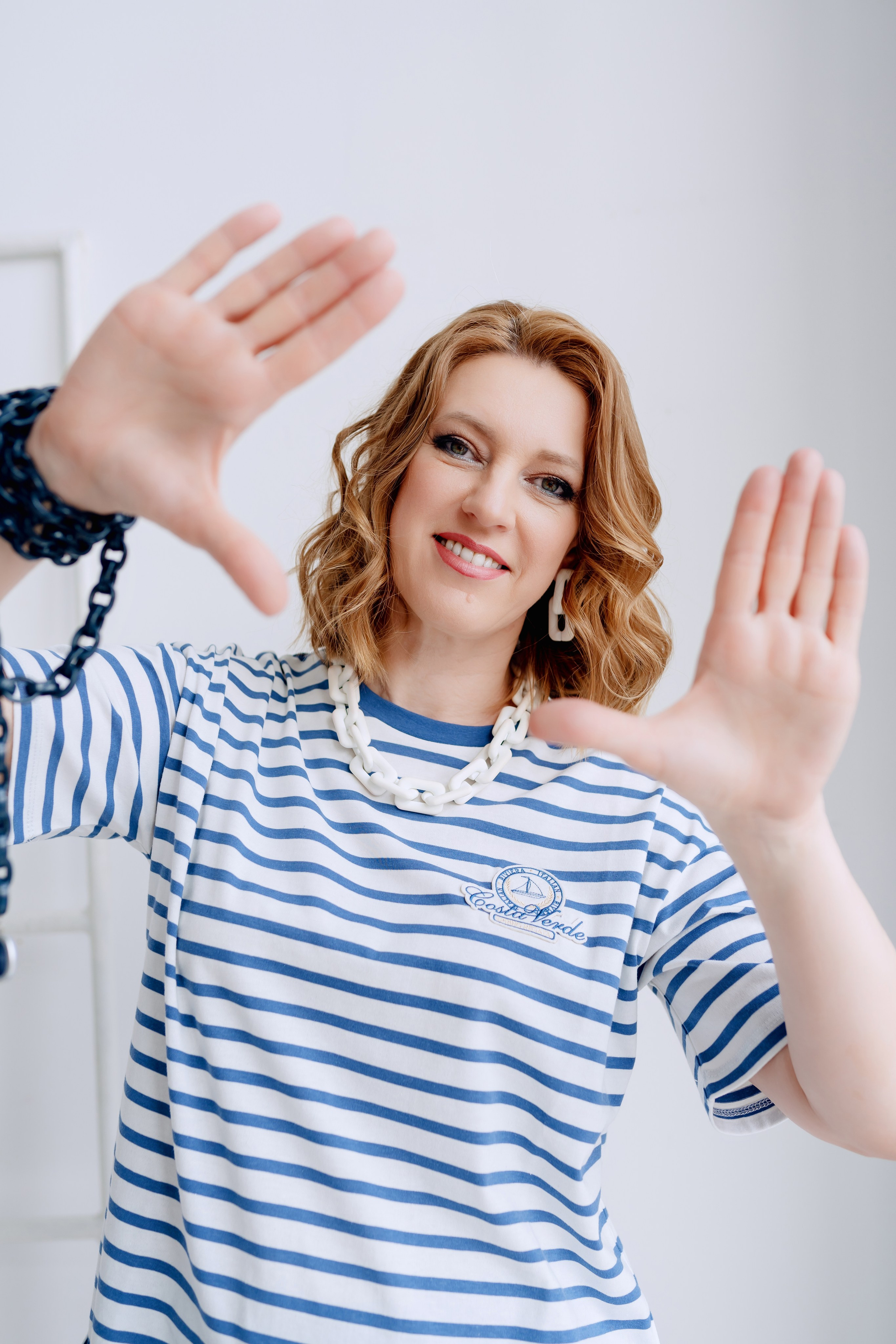 Профессиональная фотосессия для контента в соц.сети фотографа. Фотограф Ким Наталья в Красноярске