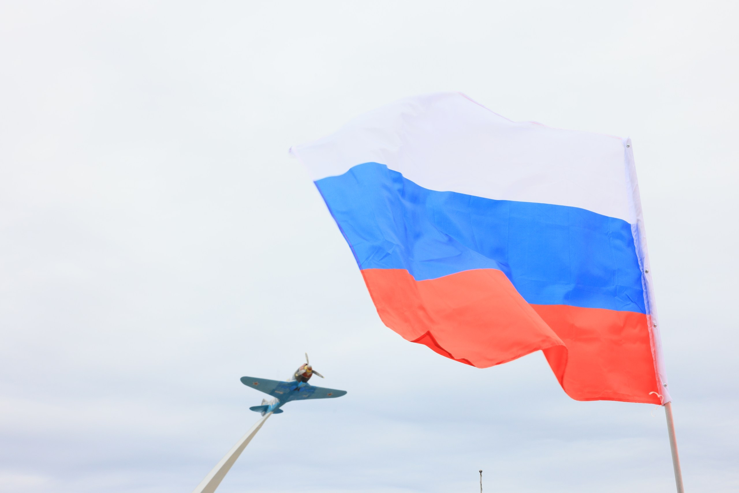 9 мая 2026 Хаммер клуб в День Победы в Туле (У мемориала «Защитникам неба Отечества», музея оружия, «Три штыка». Фотограф в Туле Крупский АнДРей. Фотостудия «КАДР71» в Туле