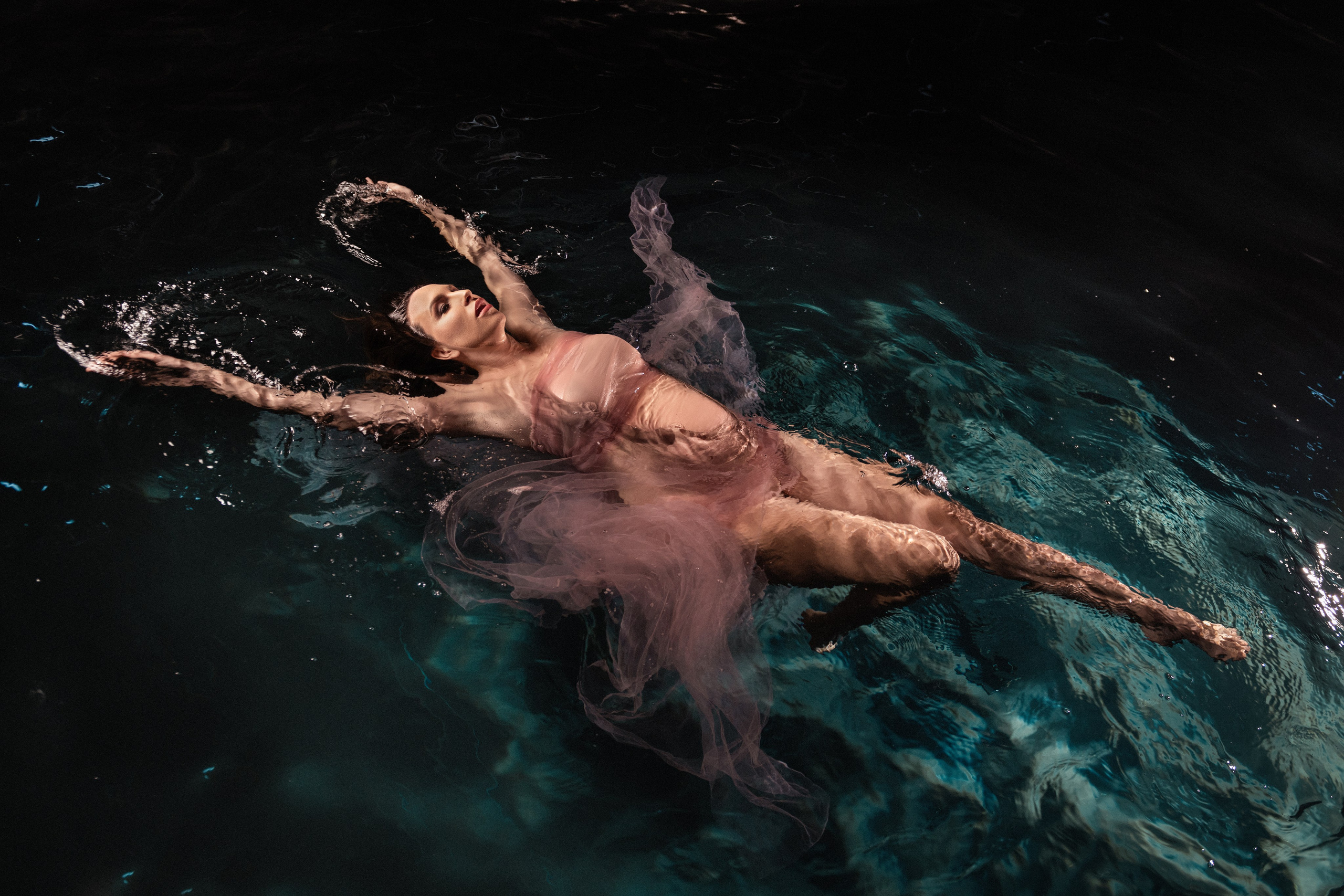 БАССЕЙН. Фотограф Беременности в Краснодаре Кара Артисан