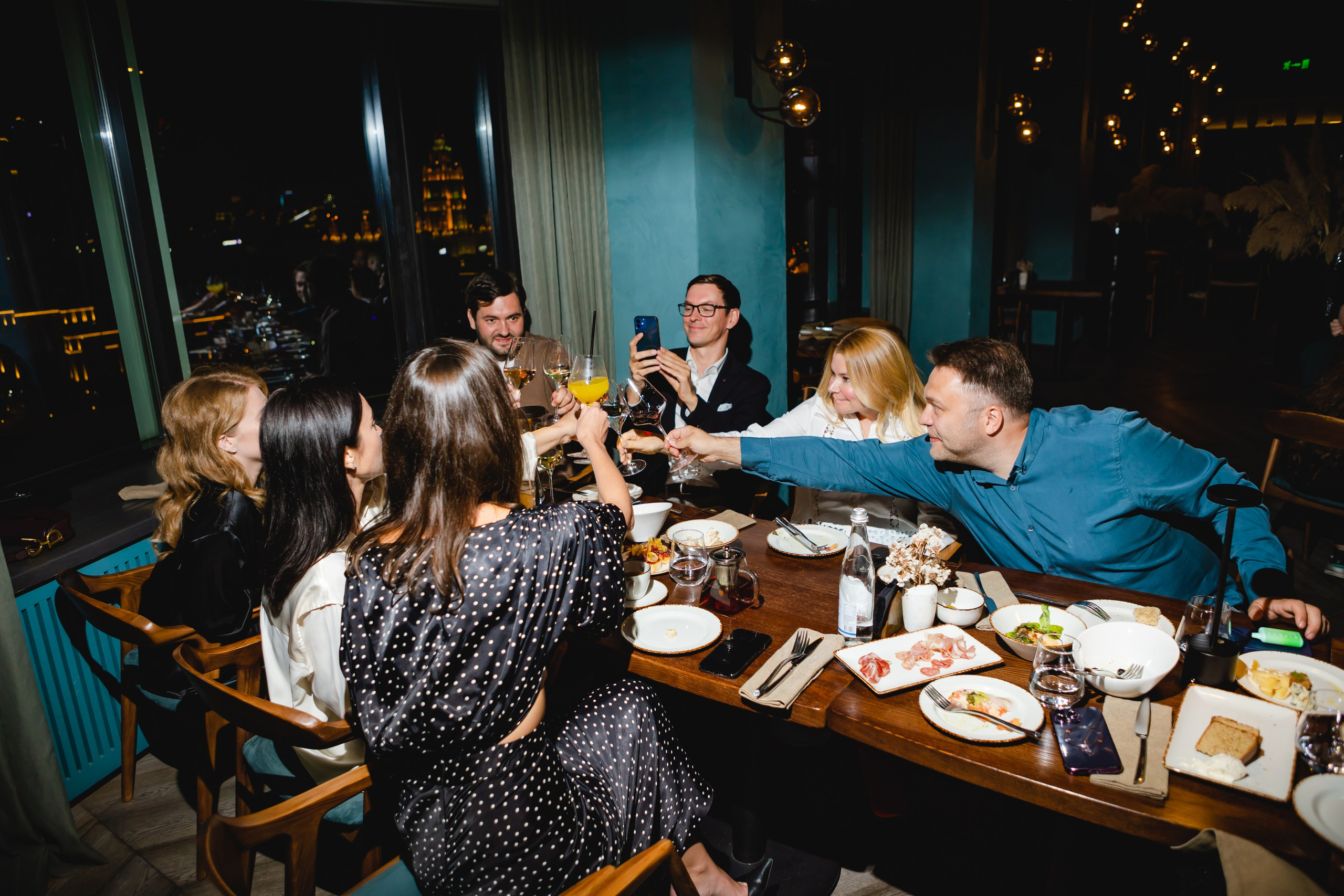 Дни Рождения и Юбилеи. Сайт с красивыми фотографиями и людьми