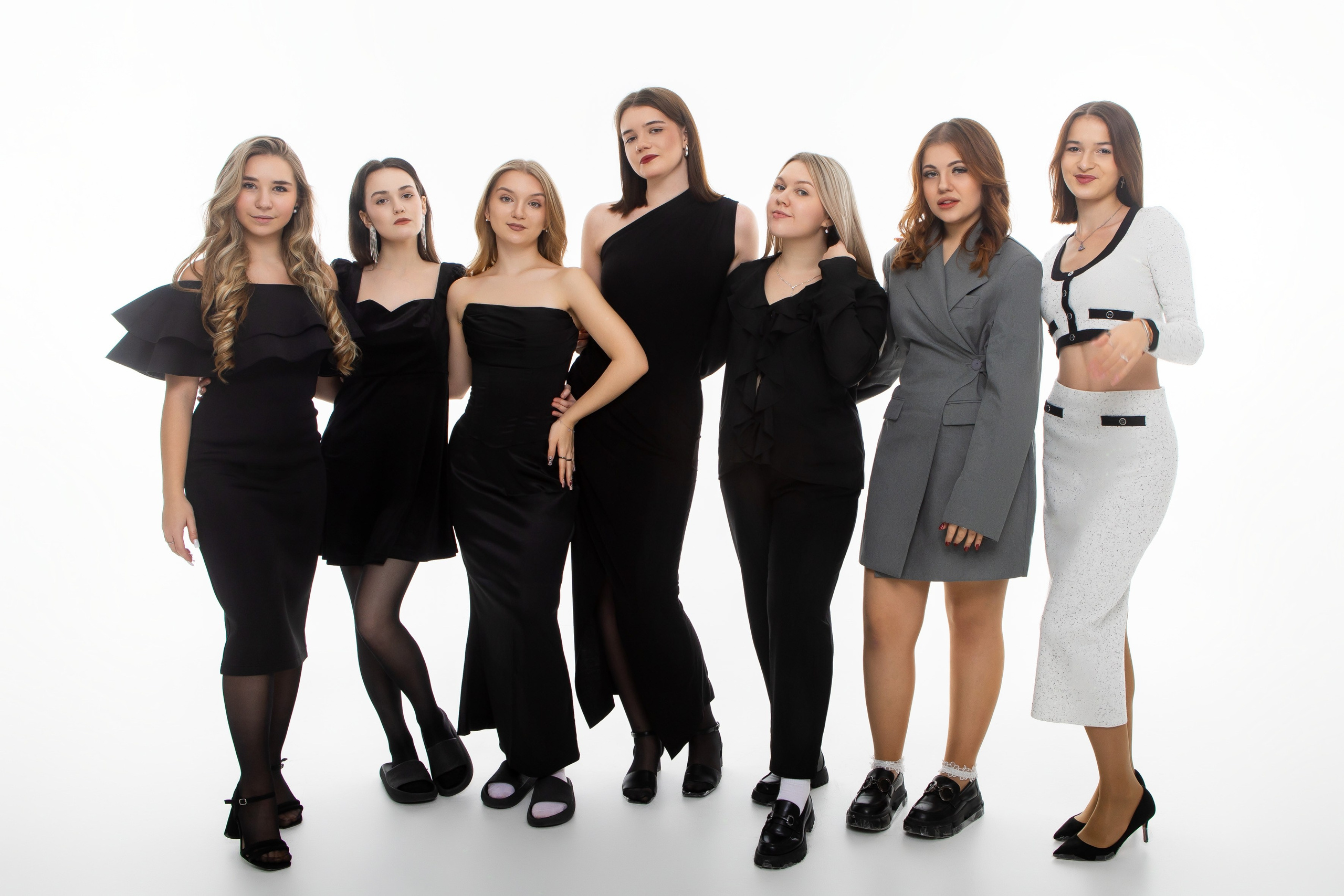 Студия Гимназия 12 11 А 2024 г. Свадебный и портретный Фотограф в Липецке Дмитрий Котюков