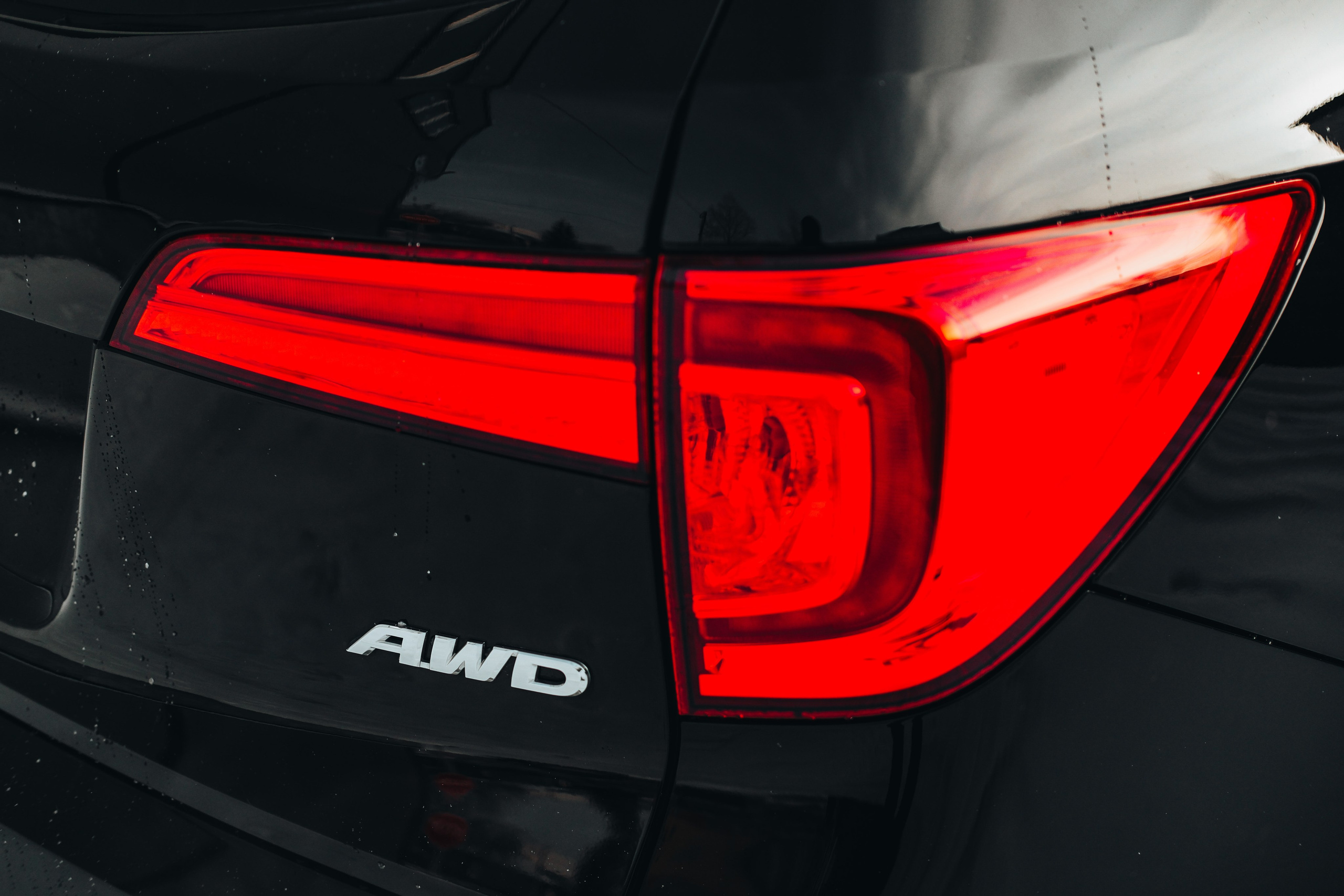 Профессиональная фотосессия Honda Pilot в Новосибирске. Автомобильный фотограф Чанчин Владимир: детальные снимки кузова, интерьера и динамики