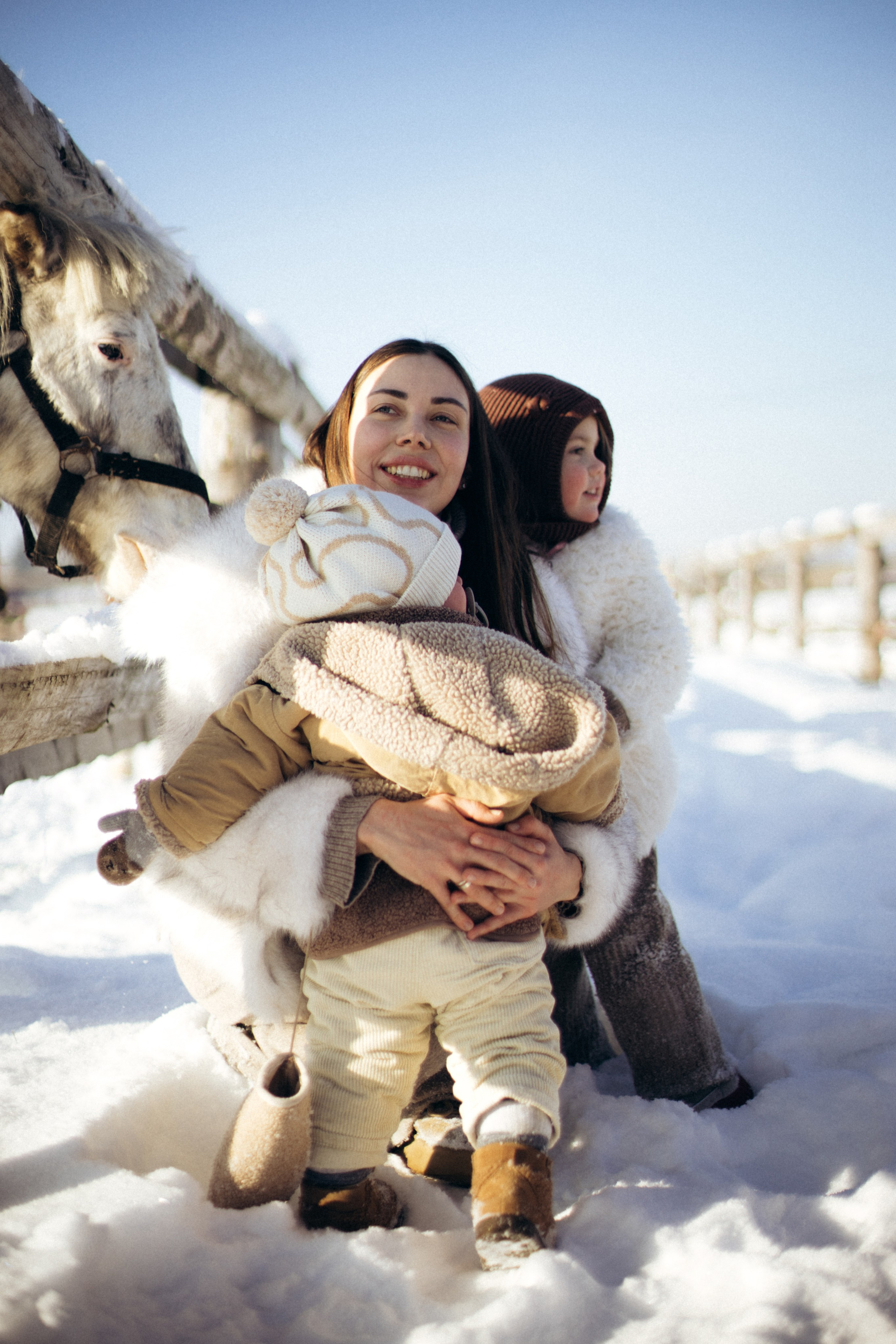 Настя с Сашей и Полей на ферме. Klerout Photographer