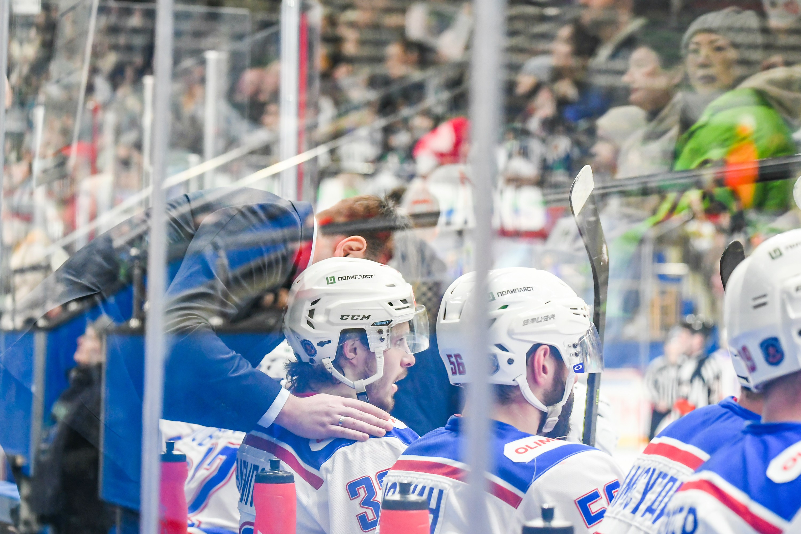 Матчи регулярного чемпионата ВХЛ. Фотограф в Ханты-Мансийске Евгений Жуланов