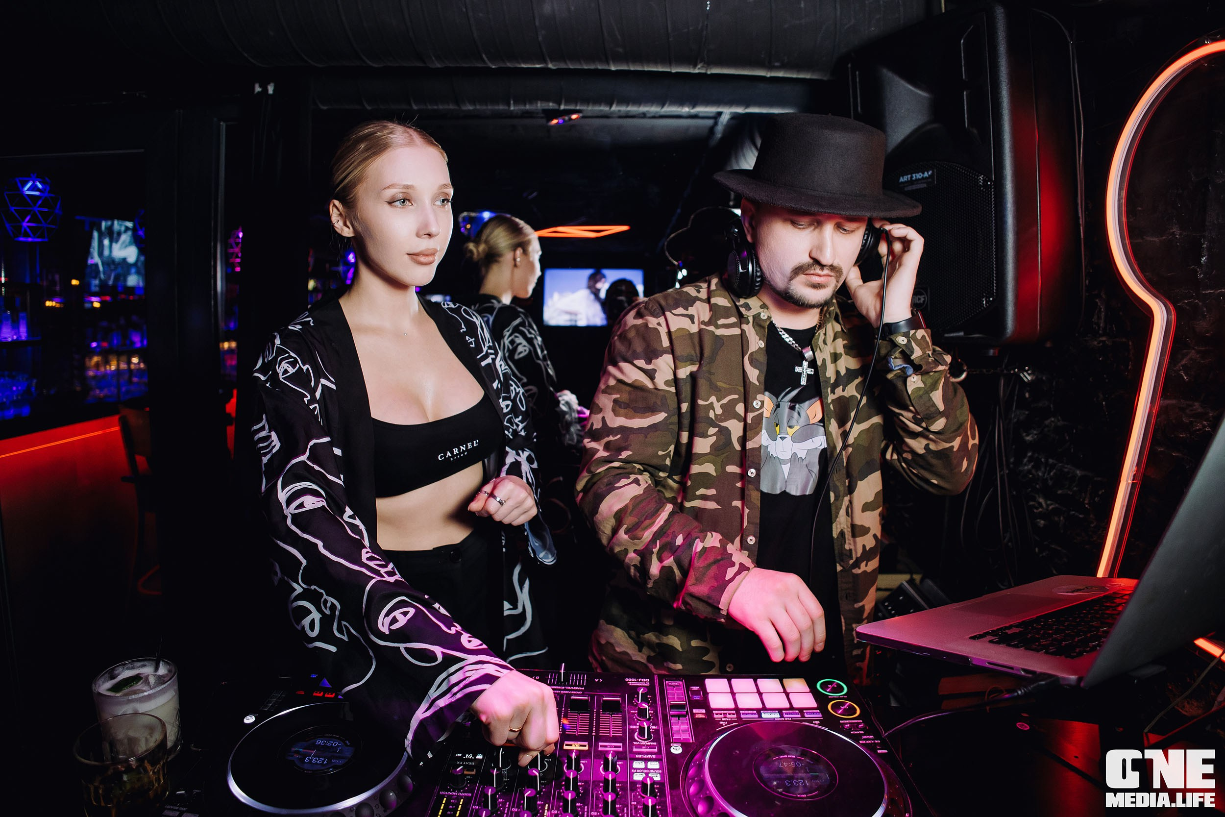 Фоторепортаж из бара Secret. One Media Life: фоторепортажи, фотоотчеты с мероприятий и заведений