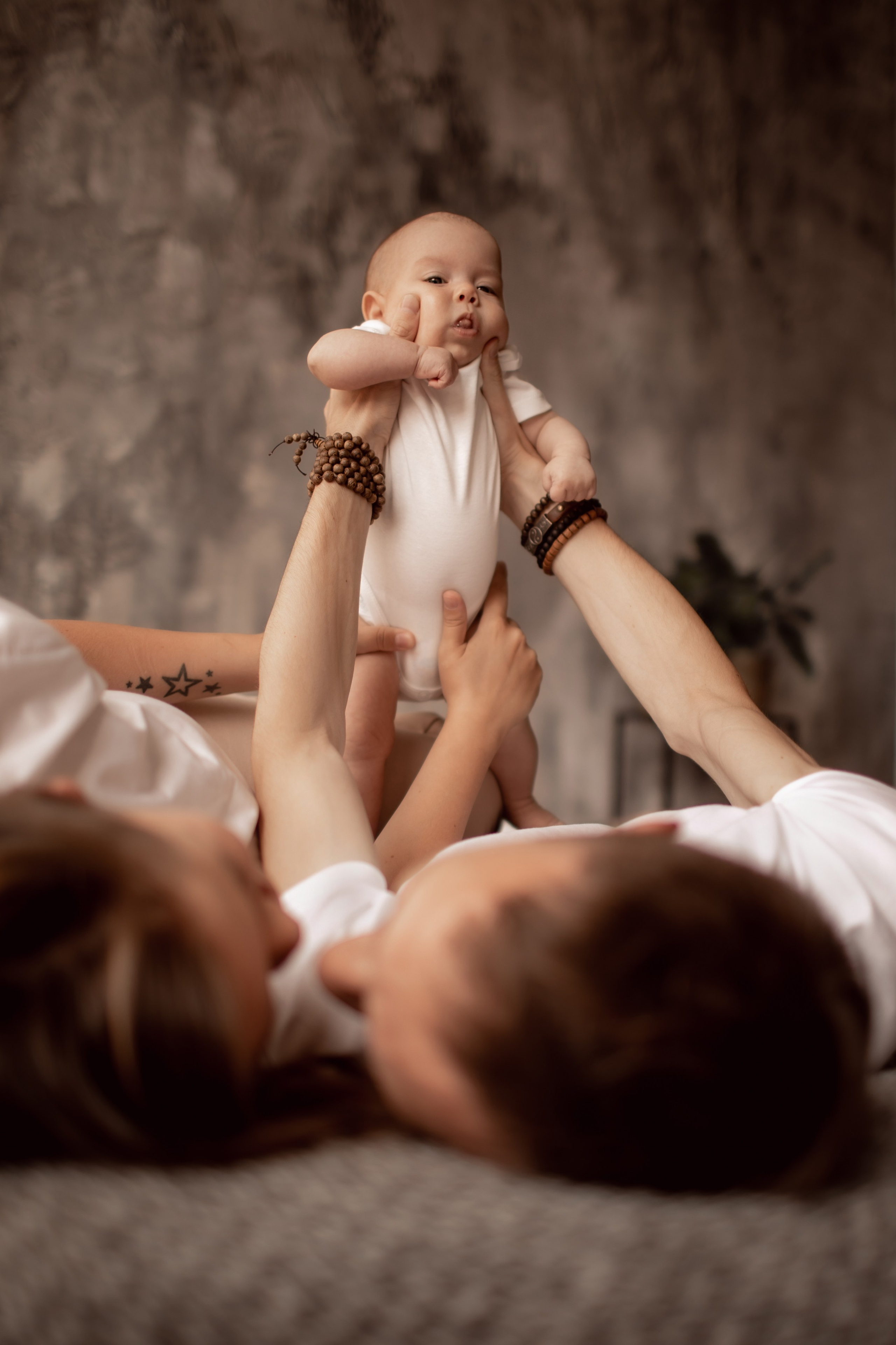 Валерия и Геннадий с крошкой. Семейный фотограф в Москве