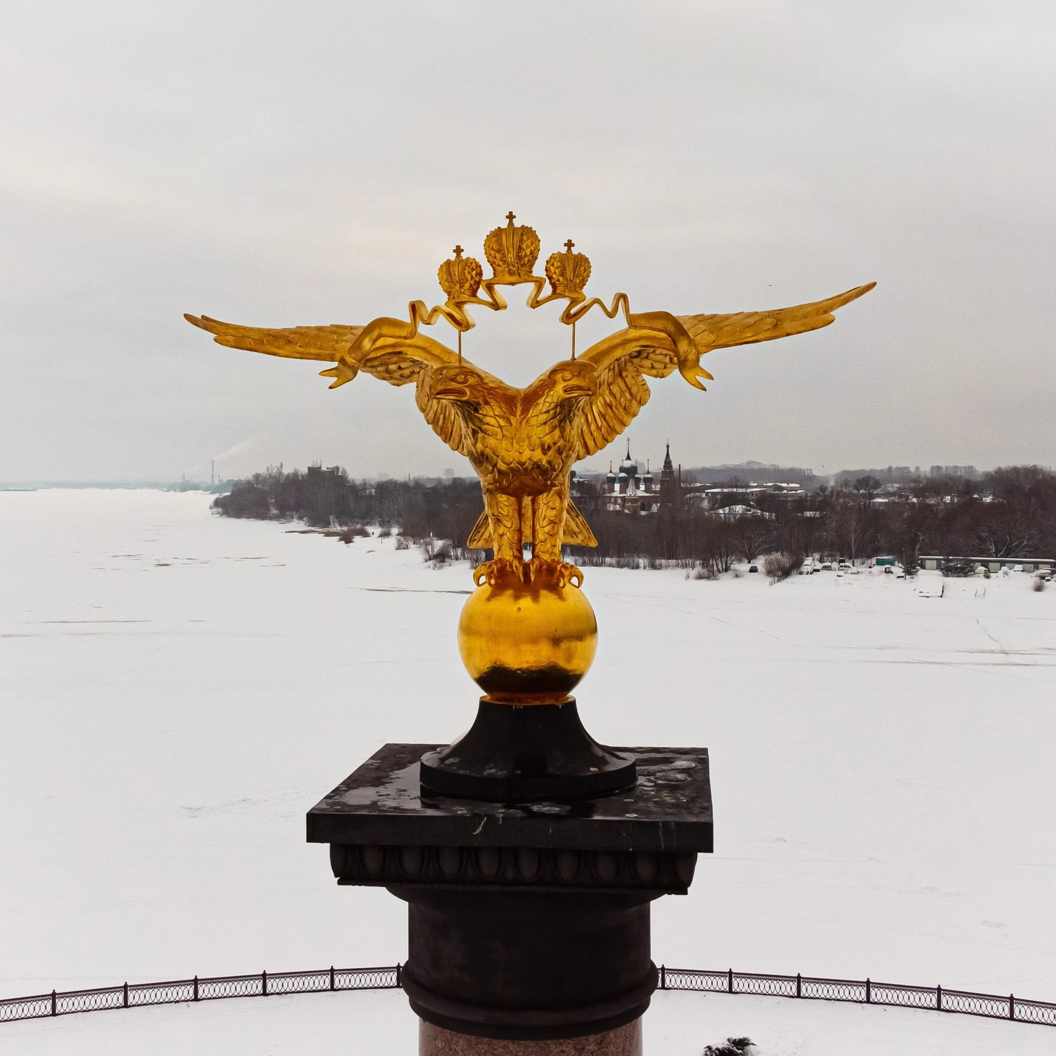 Двуглавый орел, Ярославль, стрелка, набережная