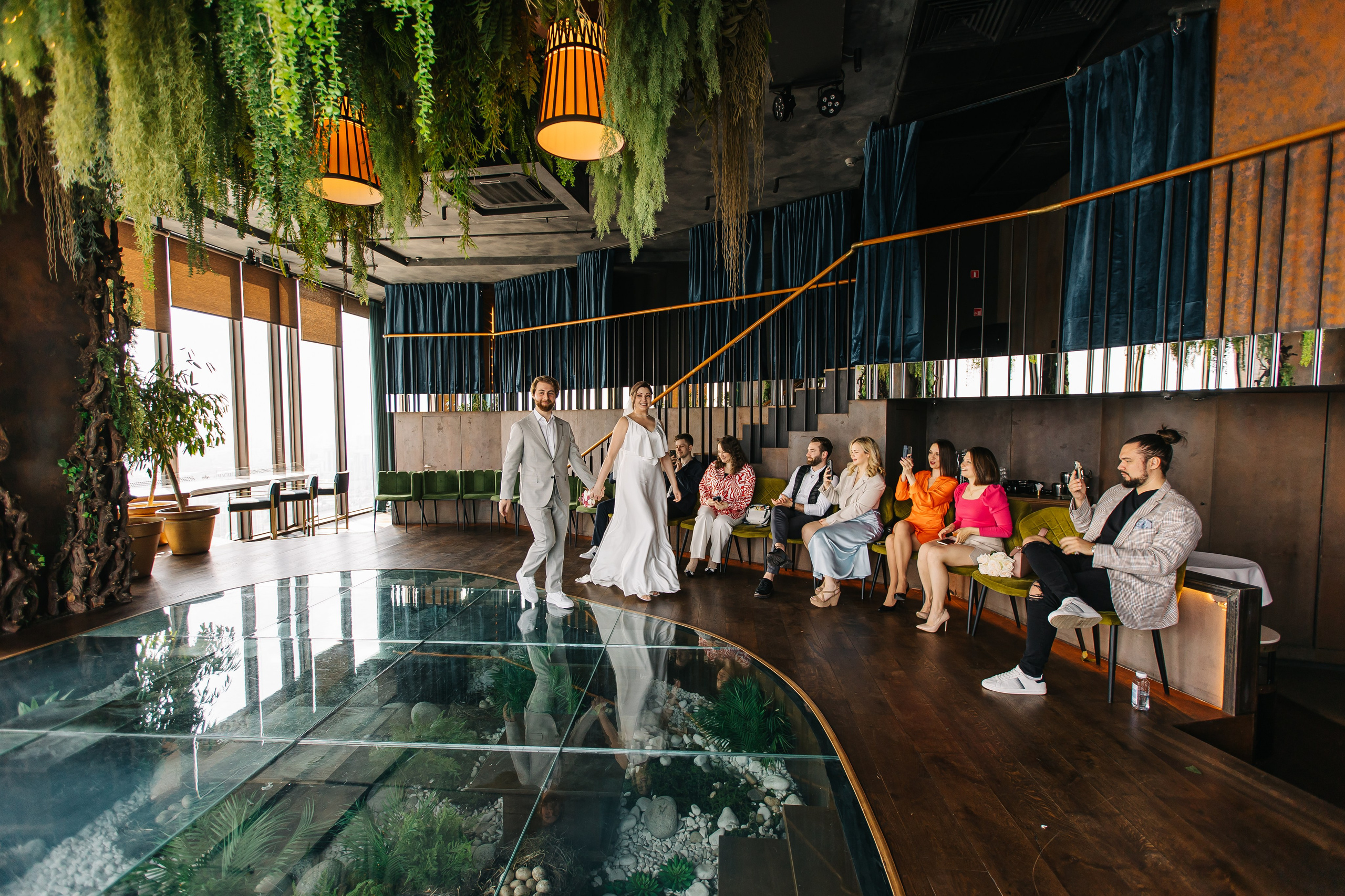 Регистрация брака в ресторане Birds Москва-Сити. Krumstudio фото, видео по Москве и МО