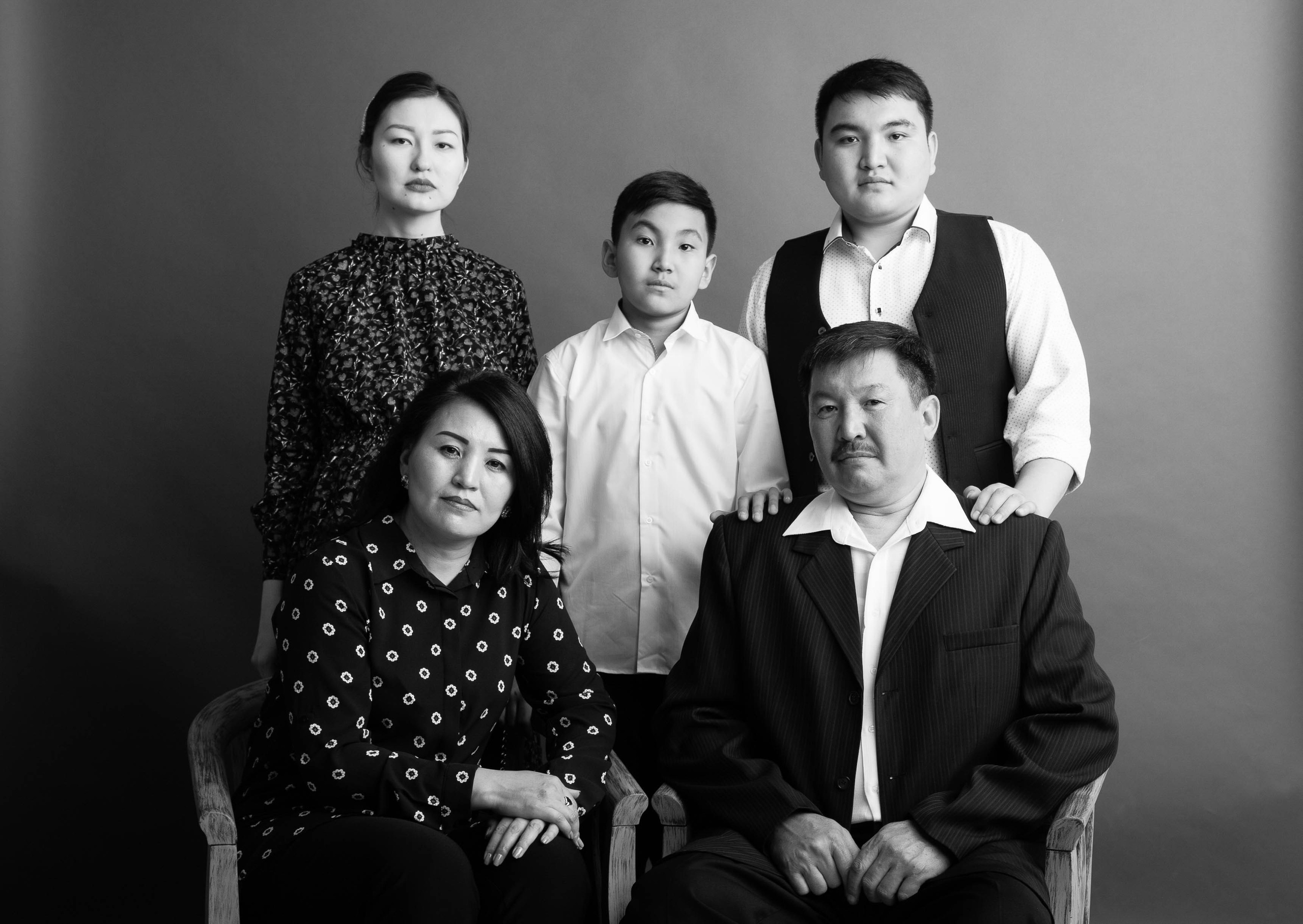 Семейная фотосессия. Фотостудия Алматы. Фотосъемка Алматы. Фотосессия Алматы. Фотокурсы. Обучение фотографии. Аренда студии