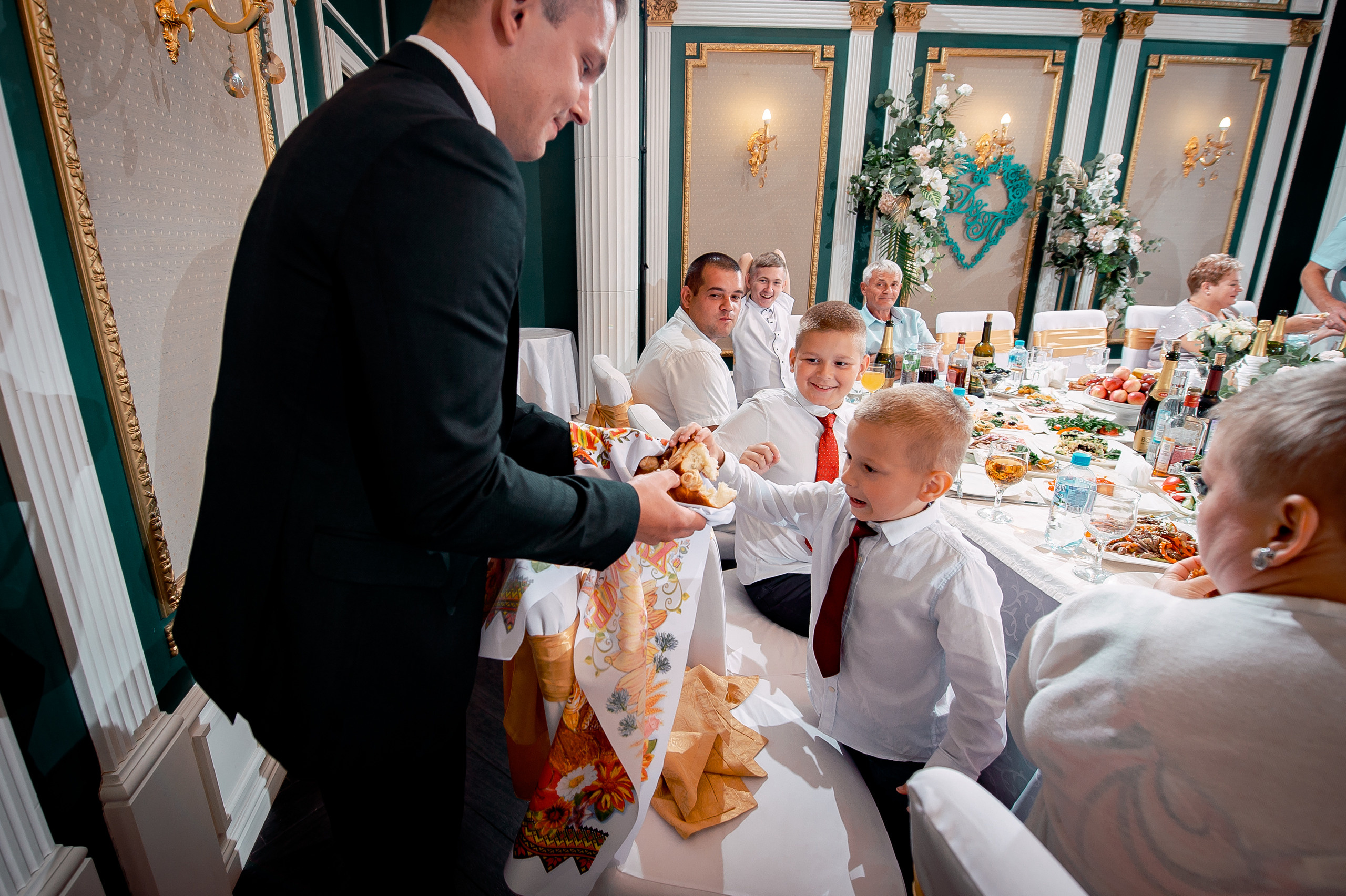 Полина и Денис, Москва — Щёлково. Свадебный и семейный фотограф Виктория Носачёва. Щелково, Москва и МО