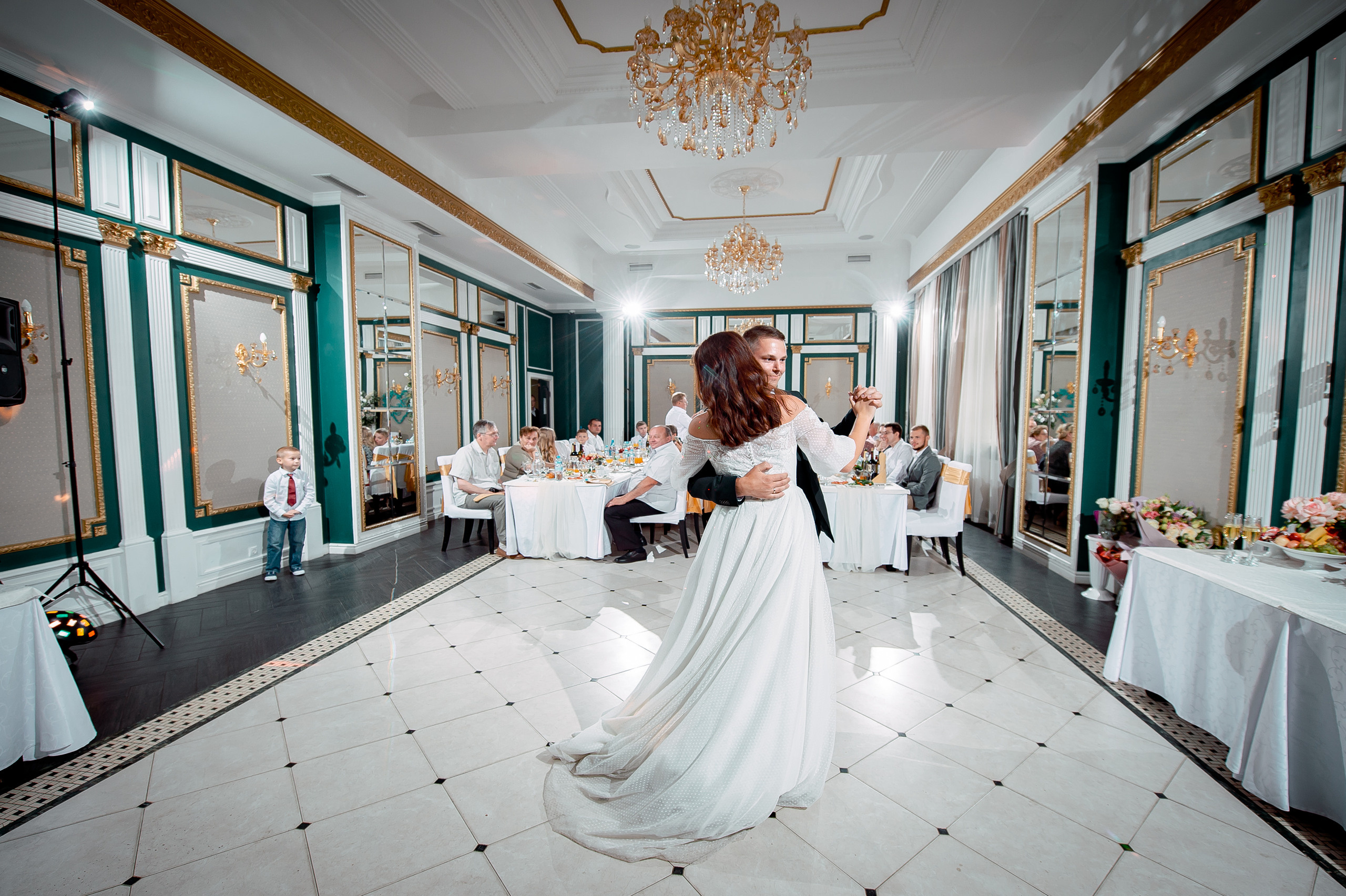 Полина и Денис, Москва — Щёлково. Свадебный и семейный фотограф Виктория Носачёва. Щелково, Москва и МО