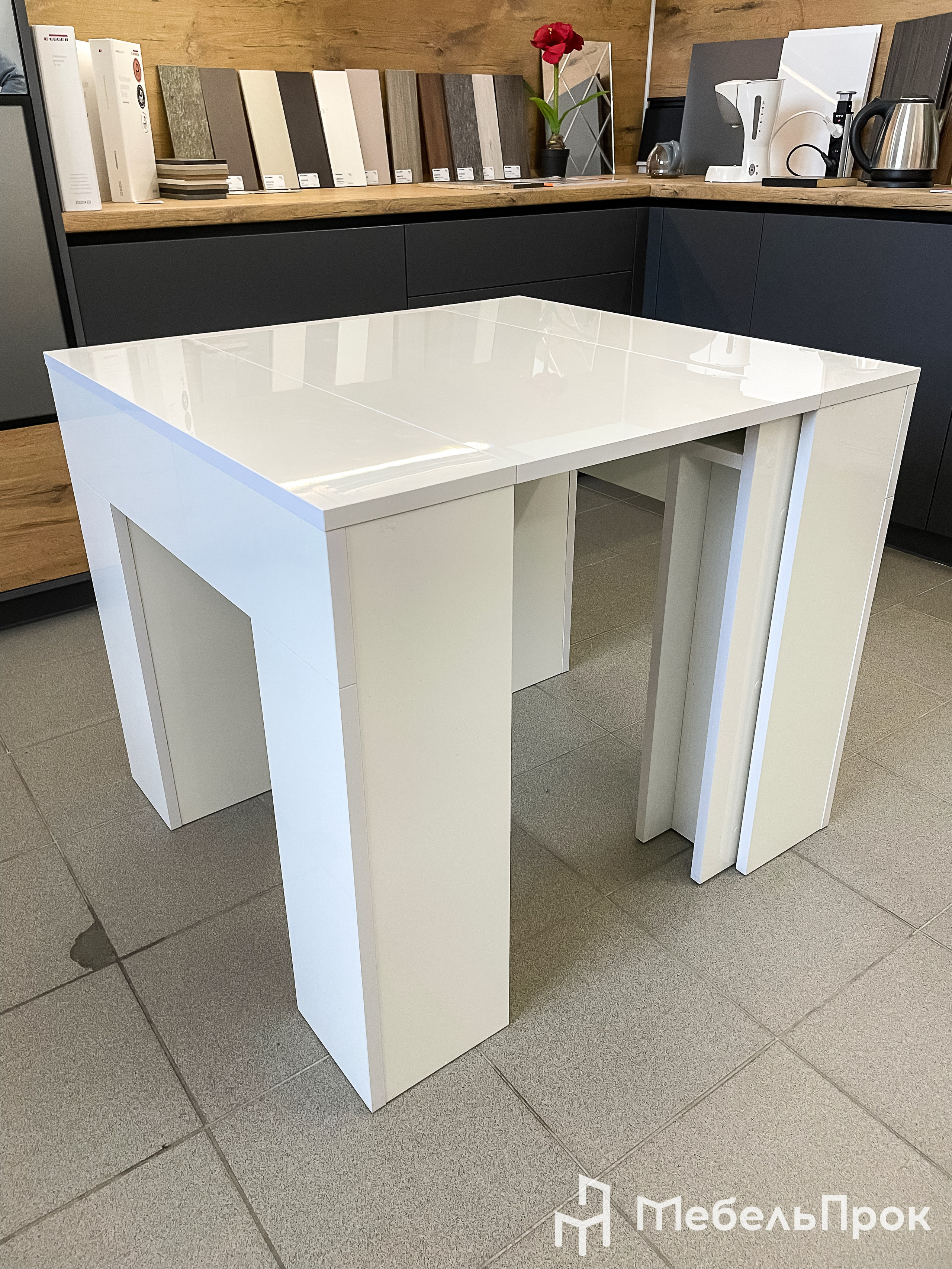 Обеденные столы и барные стойки. Главная