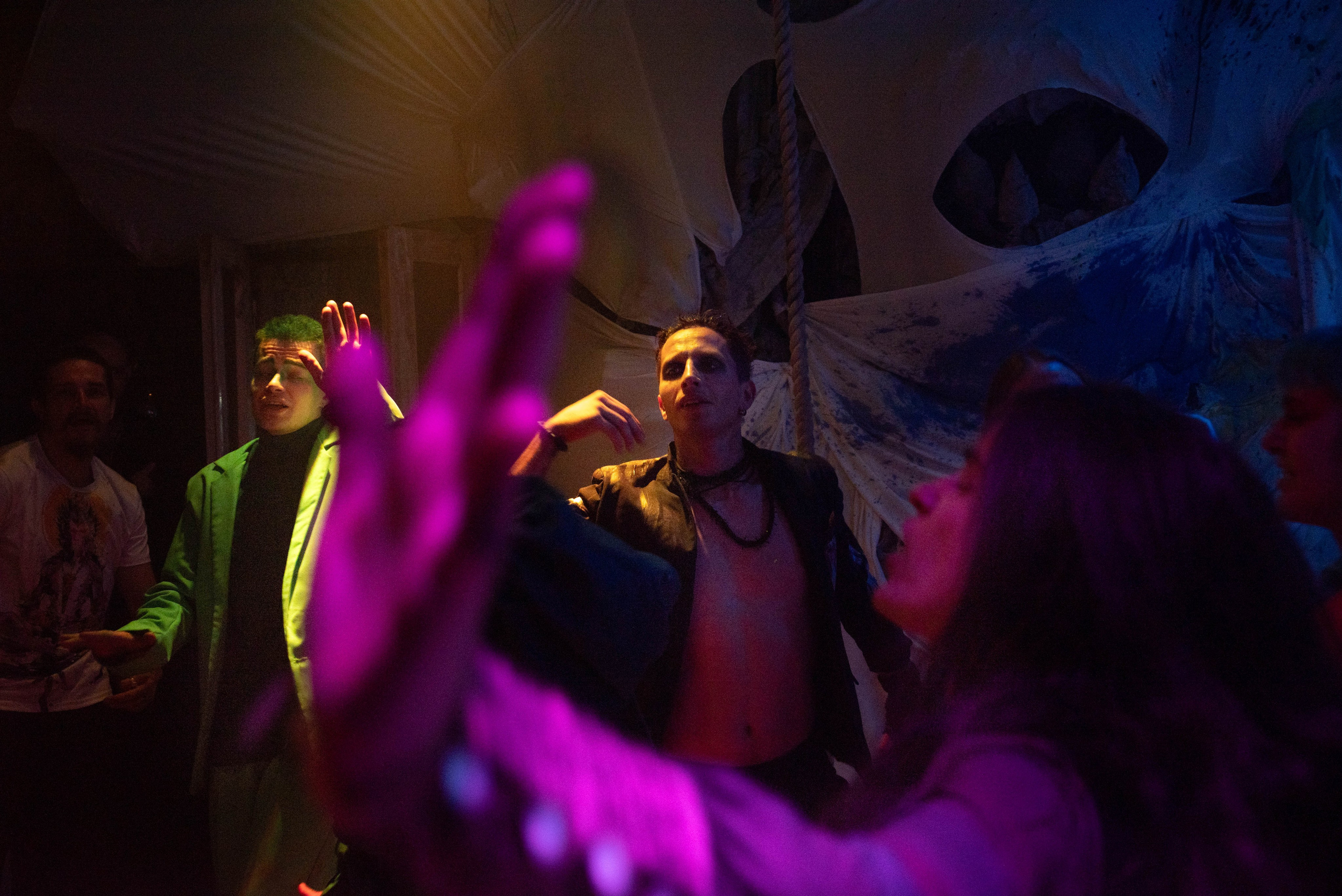 Перфоманс «Хуже». Репортажный и портретный фотограф в Воронеже