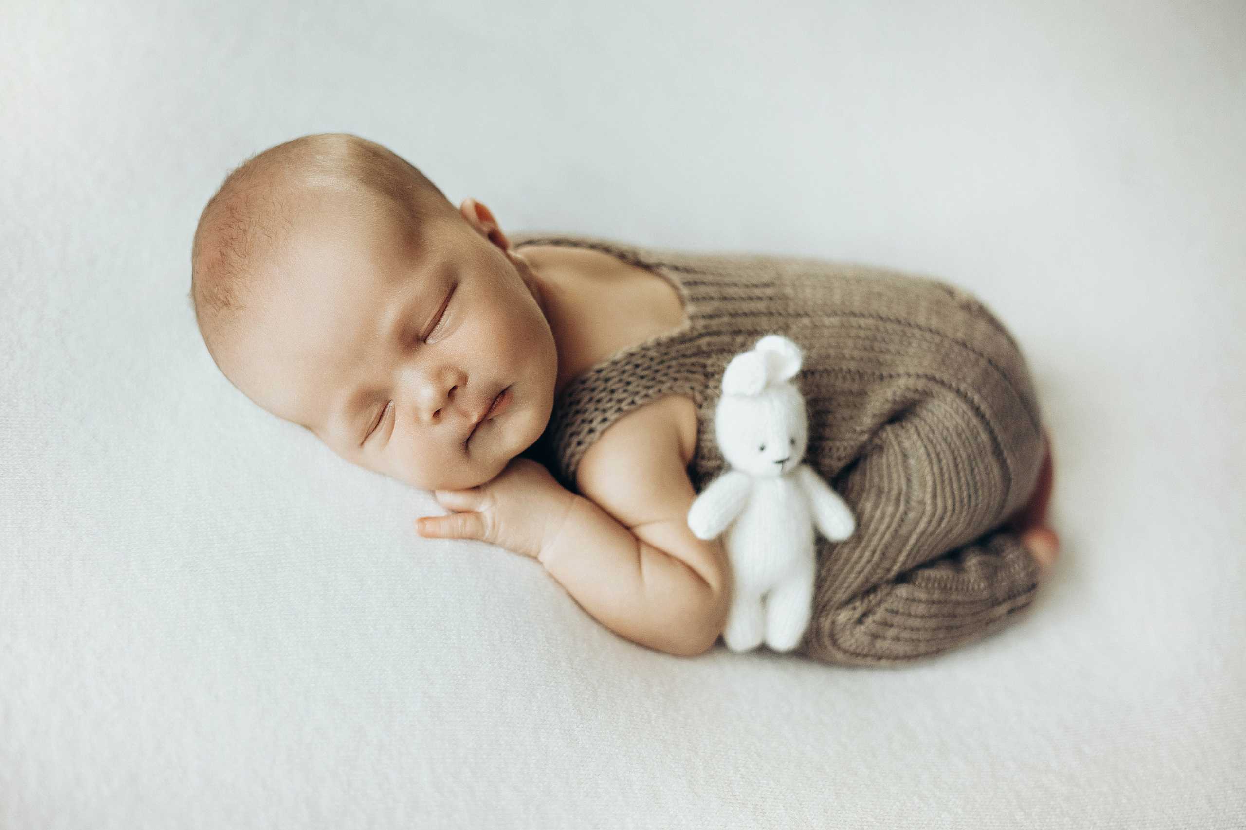 фотограф фотосессия ньюборн новорожденный малыш лайфстайл классический newborn фотосессия в краснодаре фотограф в краснодаре роды роддом фотограф малыш роды беременность