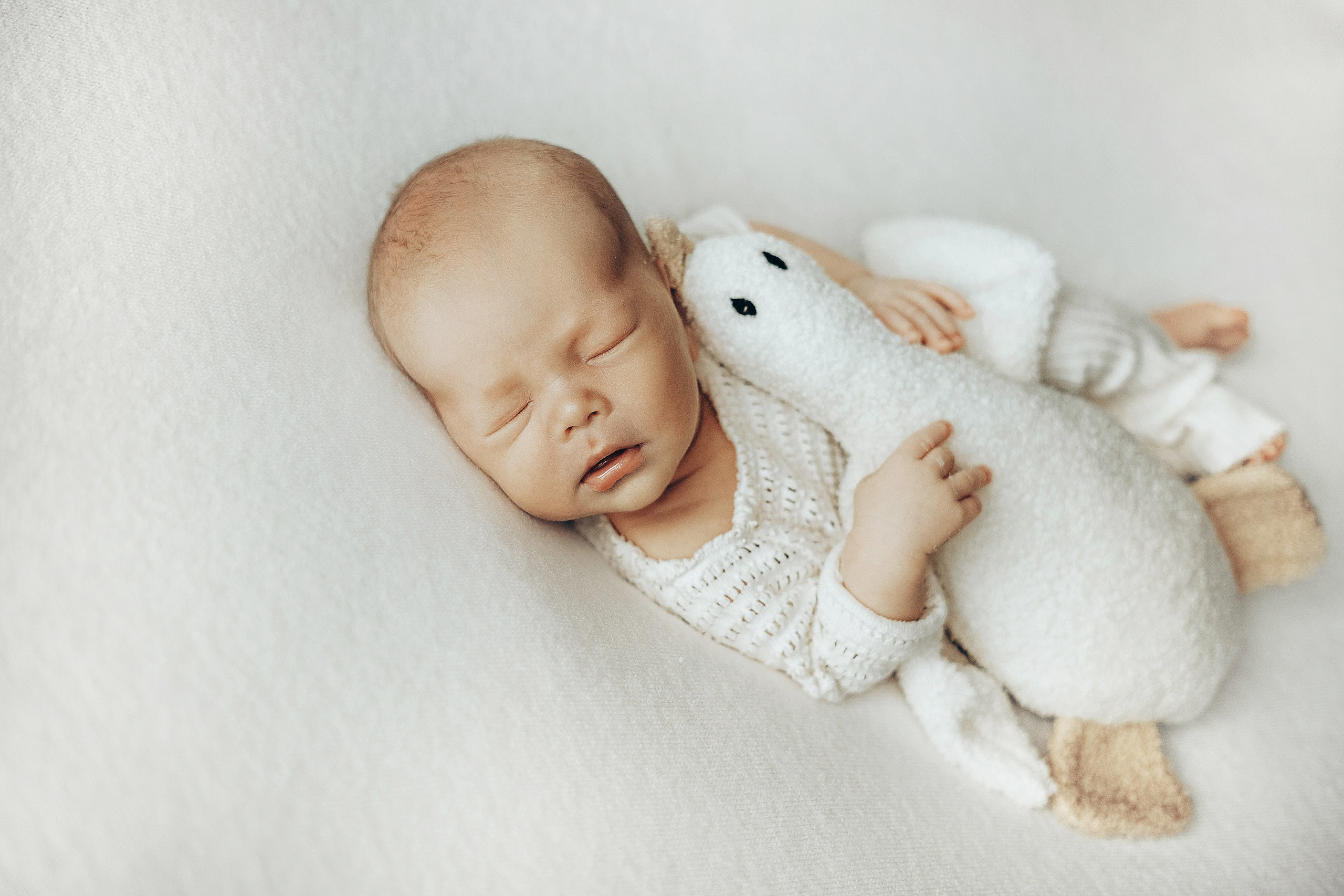 фотограф фотосессия ньюборн новорожденный малыш лайфстайл классический newborn фотосессия в краснодаре фотограф в краснодаре роды роддом фотограф малыш роды беременность