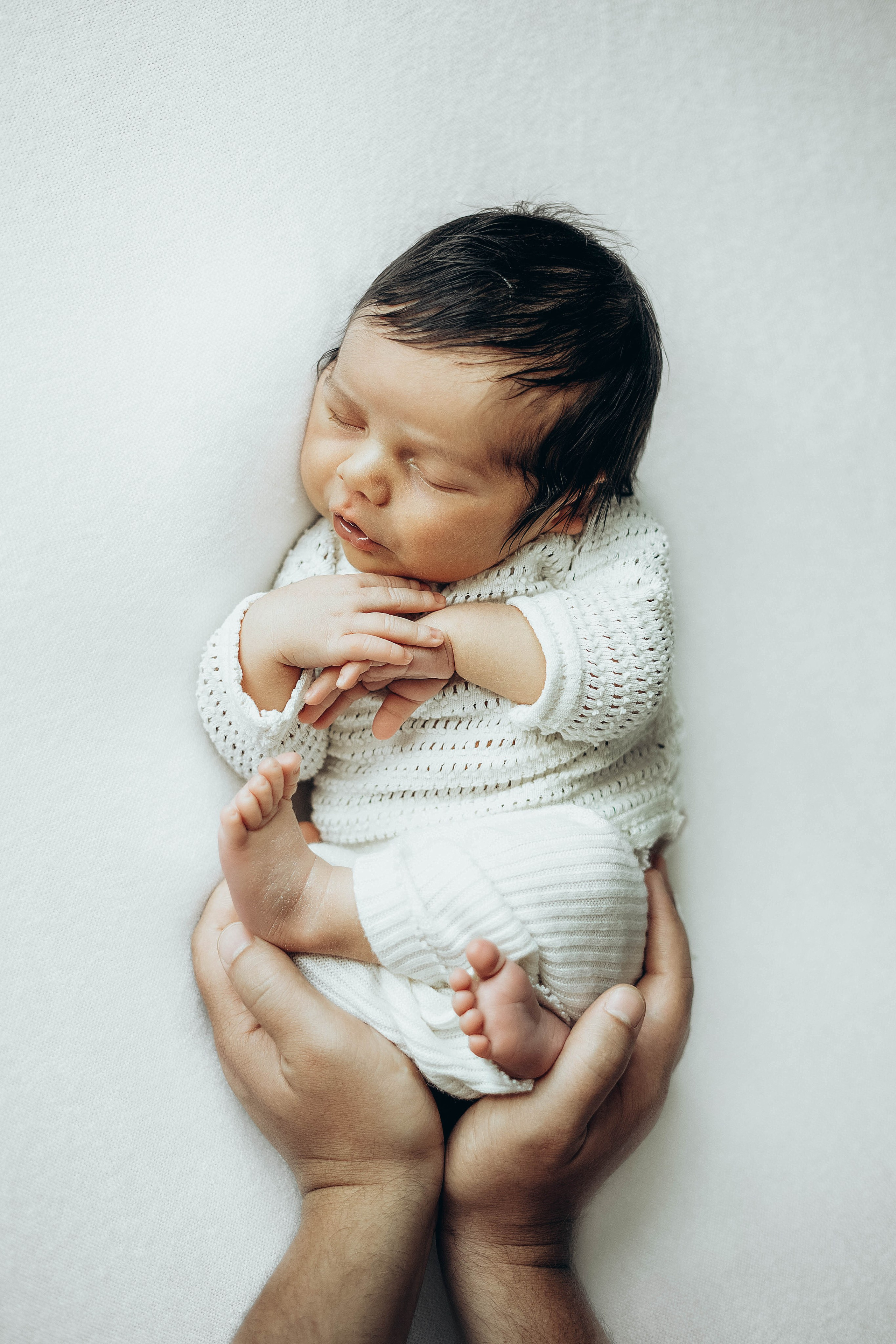 фотограф фотосессия ньюборн новорожденный малыш лайфстайл классический newborn фотосессия в краснодаре фотограф в краснодаре роды роддом фотограф малыш роды беременность