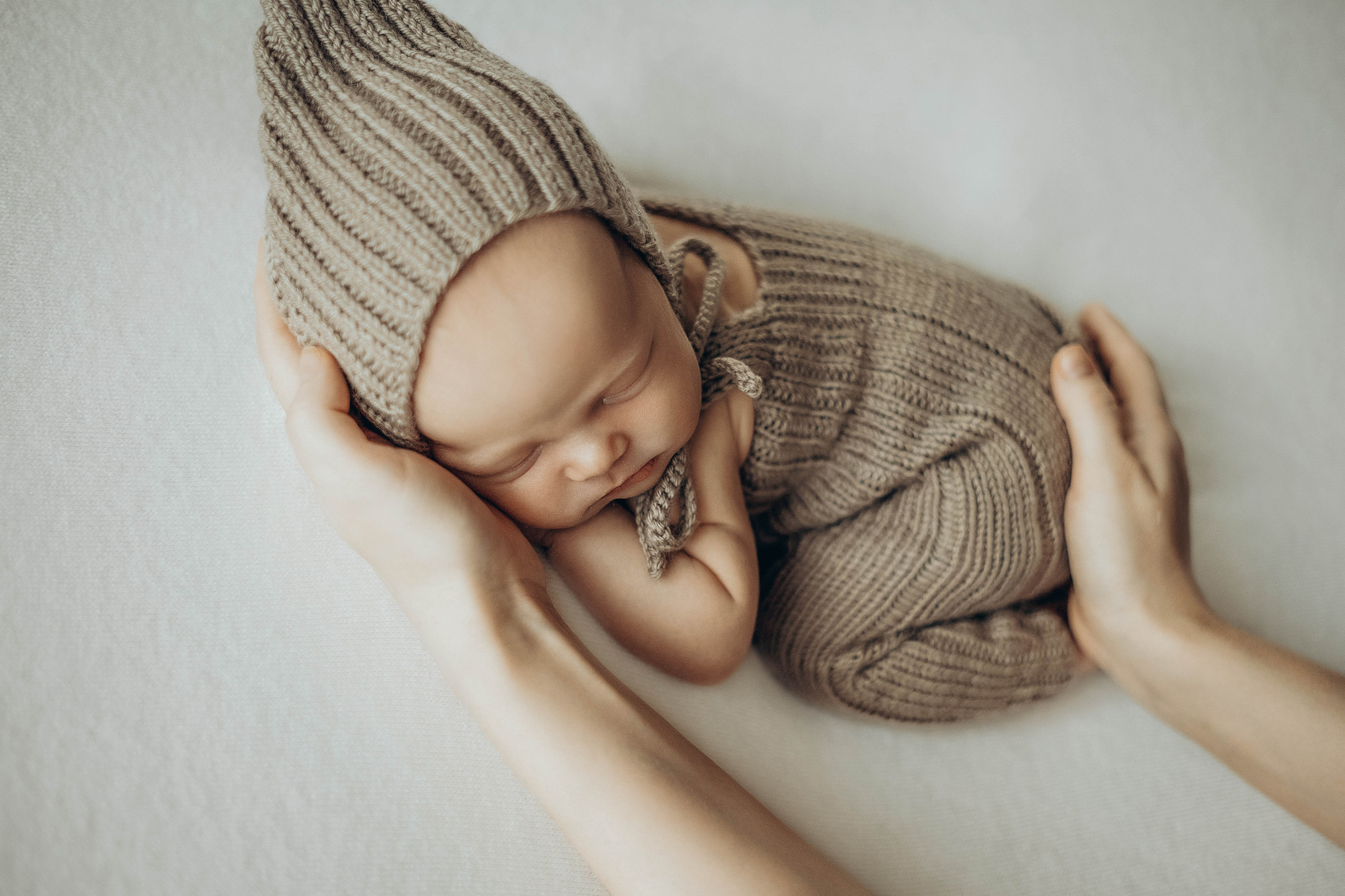 фотограф фотосессия ньюборн новорожденный малыш лайфстайл классический newborn фотосессия в краснодаре фотограф в краснодаре роды роддом фотограф малыш роды беременность
