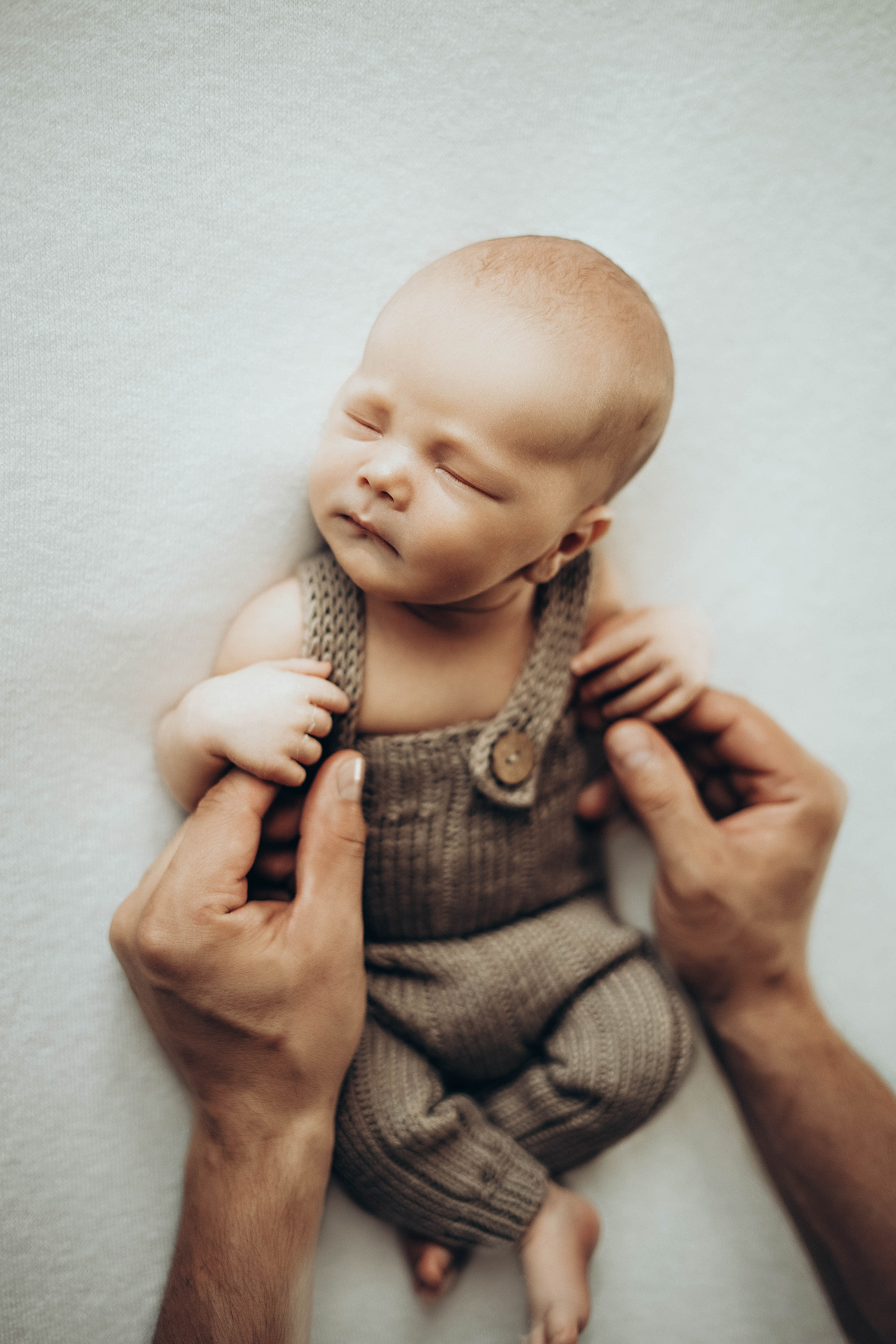 фотограф фотосессия ньюборн новорожденный малыш лайфстайл классический newborn фотосессия в краснодаре фотограф в краснодаре роды роддом фотограф малыш роды беременность