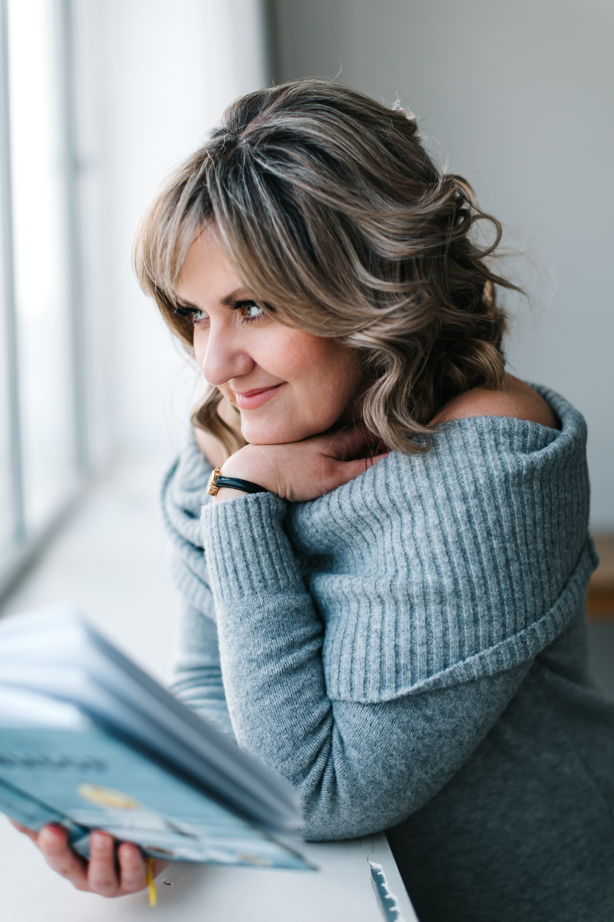 алёна малахова фотограф новосибирск семейный детский домашняя фотосессия в новосибирске день рождения репортажная съёмка фотосессия с лошадьми на конюшне деревня алтай  на природе фотосессия в детском саду мама и сын предложение руки и сердца идея  помолвка фотосессия берег закат детский день рождения годик торт аниматор лофт игровая продолжение следует prodoljenie_sleduet_  корпоратив тимбилдинг первоклашка линейка  контент  бизнес портрет оперный новат франция берет весна девушка