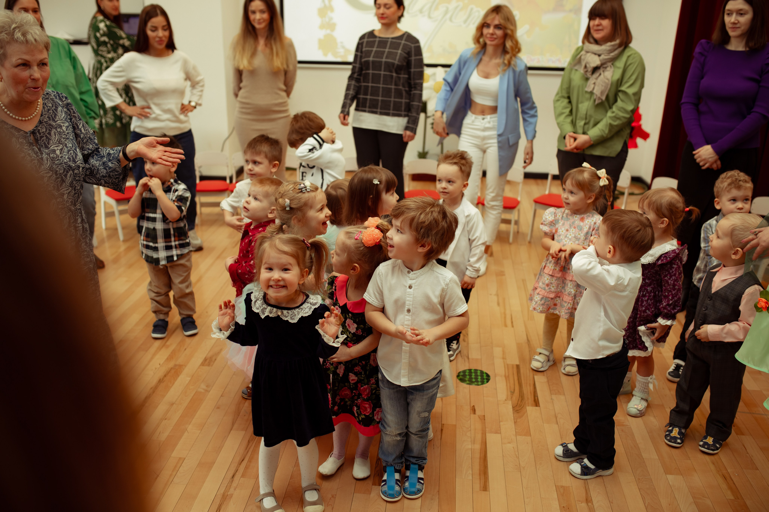 Праздник весны в детском саду. Семейный и детский фотограф в Москве Дорогова Екатерина