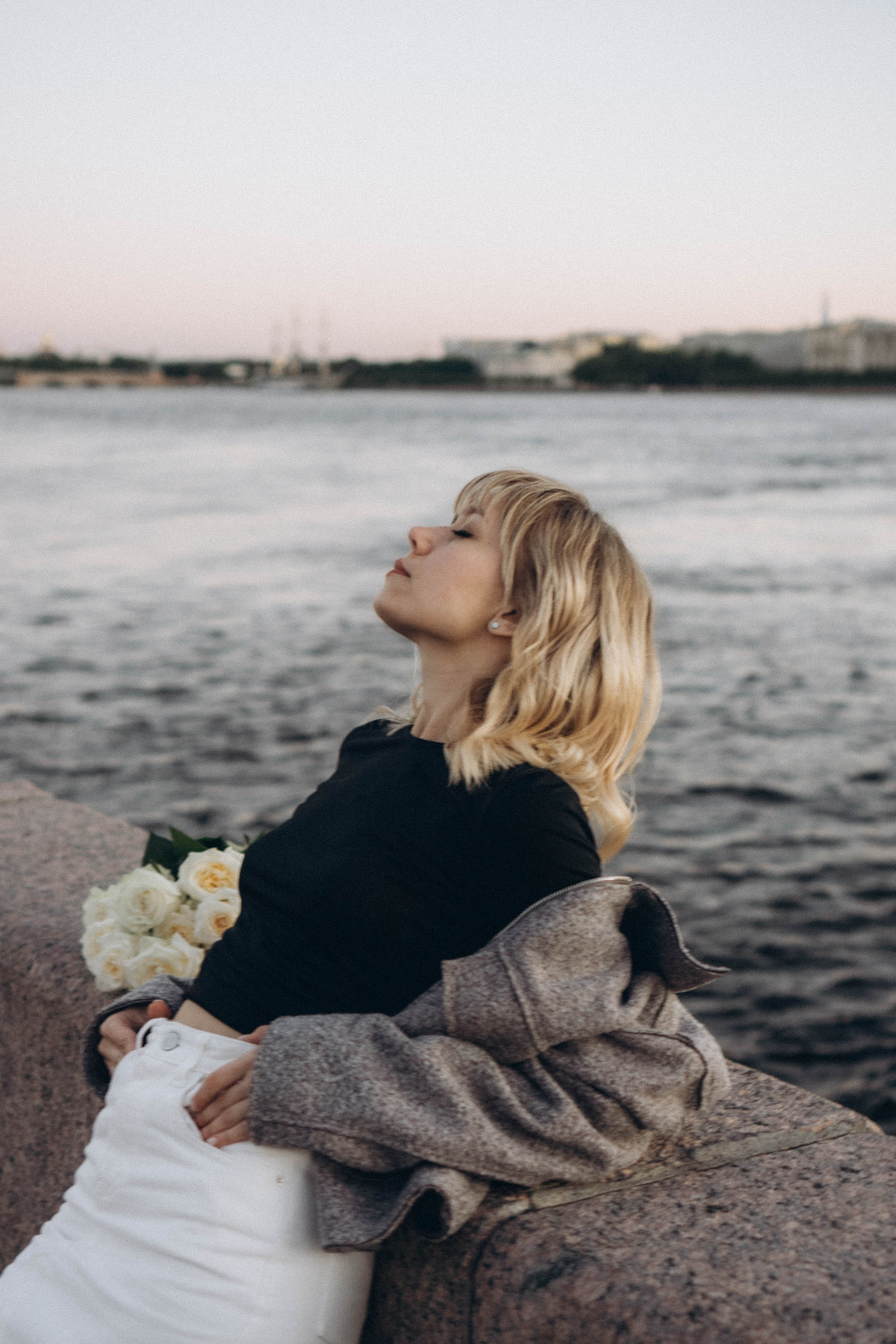 ПРОГУЛКА ПО ГОРОДУ В БЕЛЫЕ НОЧИ (другой вариант). Профессиональный фотограф, Санкт-Петербург — Виктория Богомолова