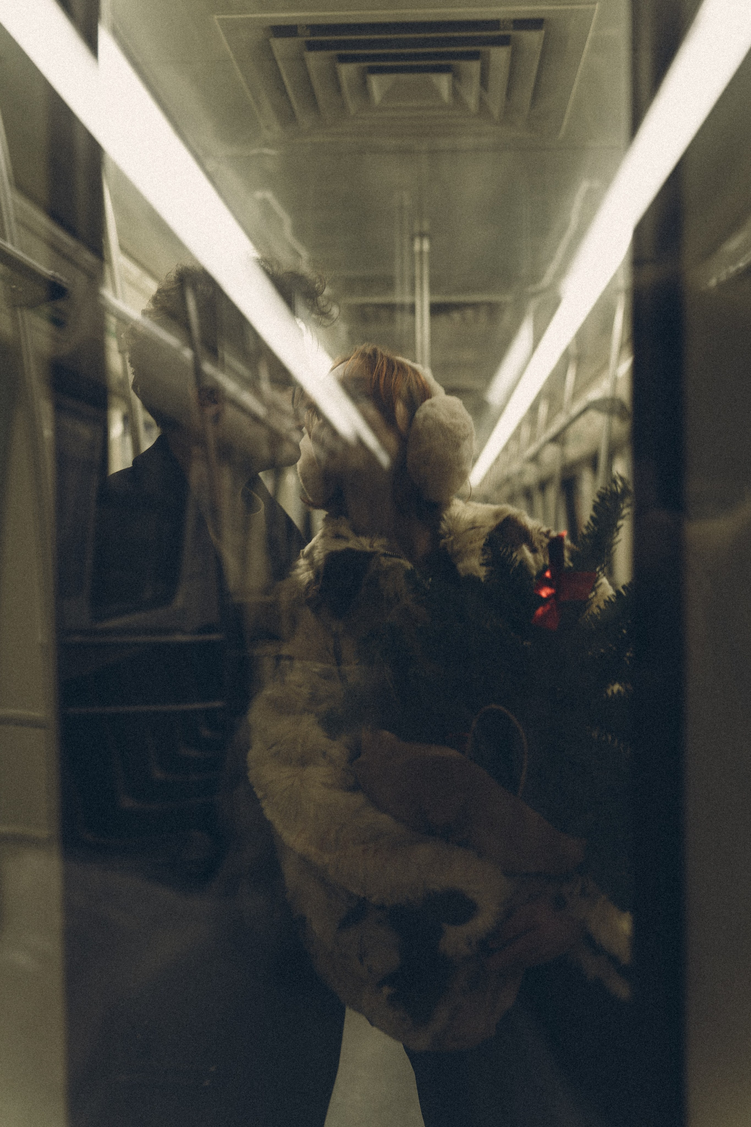 НОВОГОДНЯЯ ФОТОСЕСИИЯ ПАРЫ В МЕТРО ЛЮБОВЬ. Профессиональный фотограф, Санкт-Петербург — Виктория Богомолова