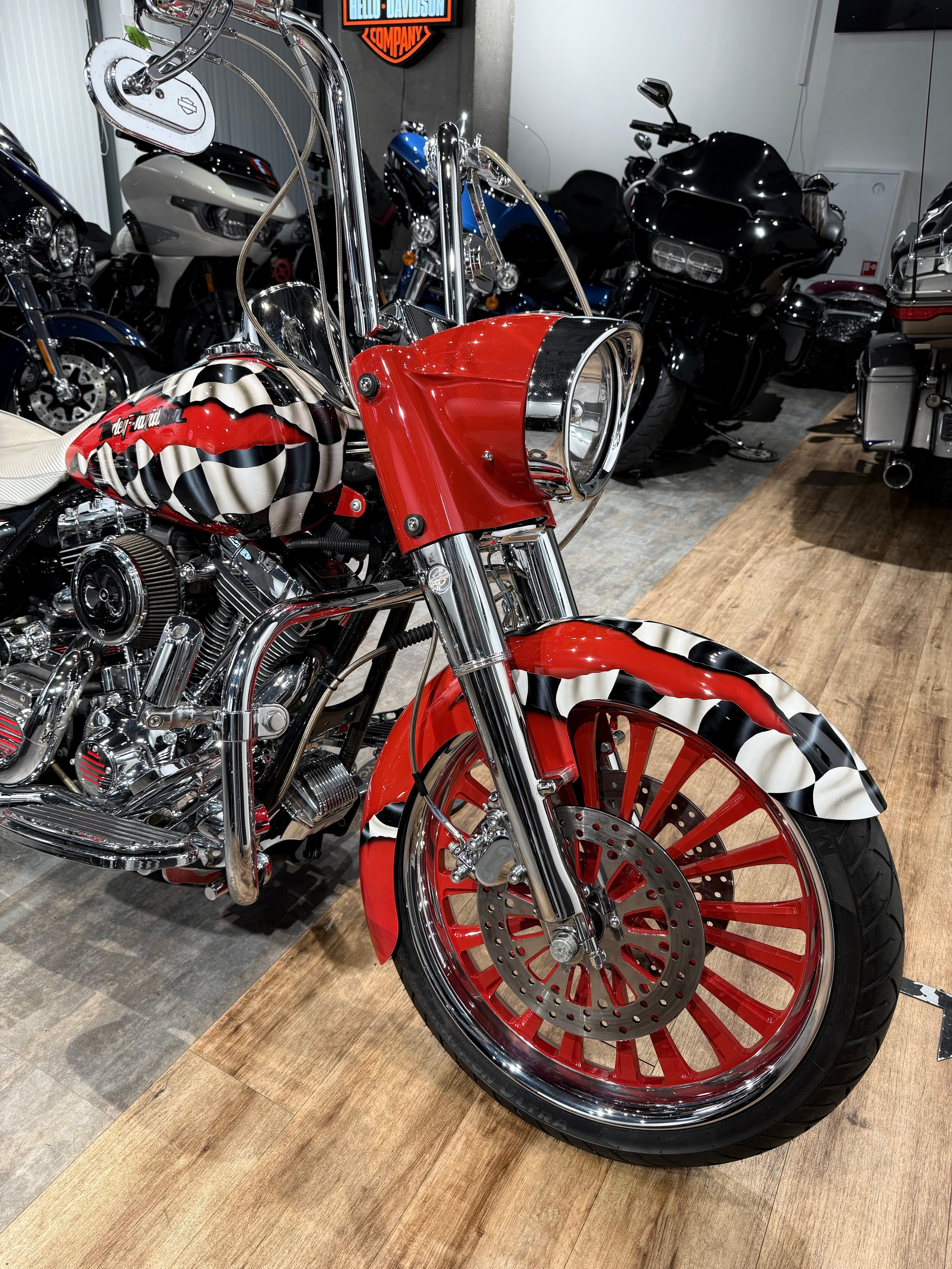 Road King (Elvis Presley). Hello Davidson, Москва. Только хорошие мотоциклы…