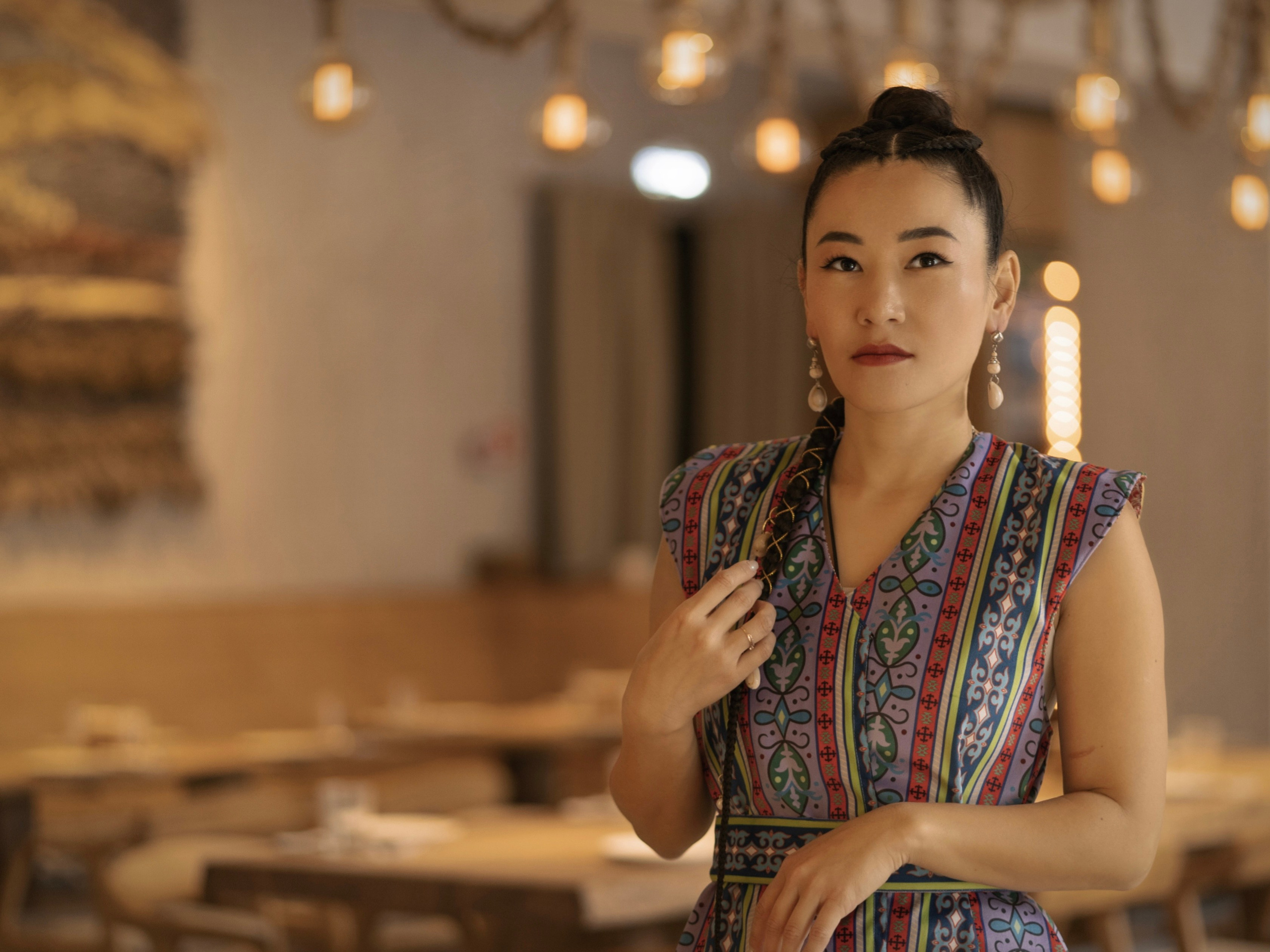 В ресторане Рерих. Выездной фотограф-видеограф в Республике Алтай Солоны Куюкова