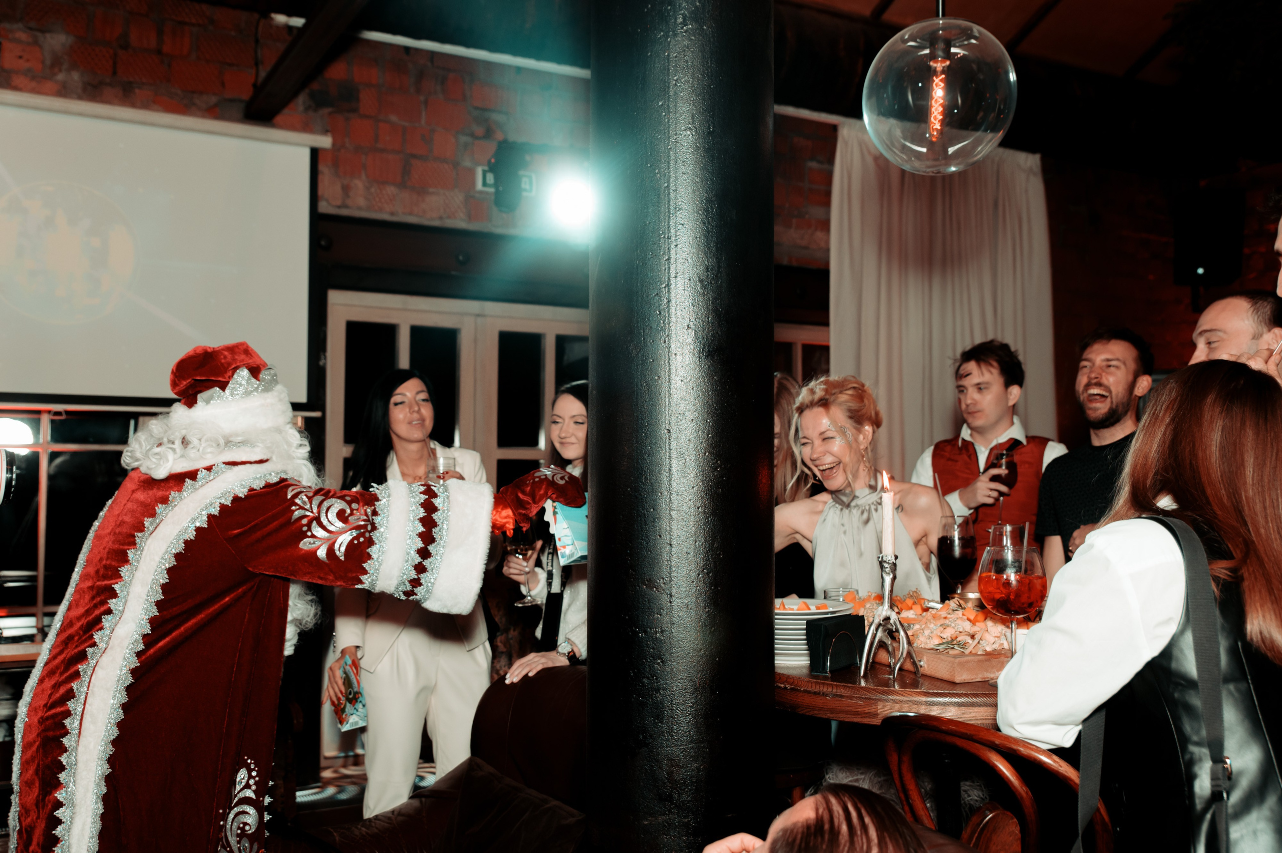Фотосъемка Новогоднего корпоратива в Москве. Свадебный и портретный фотограф в Москве Жердев Даниил