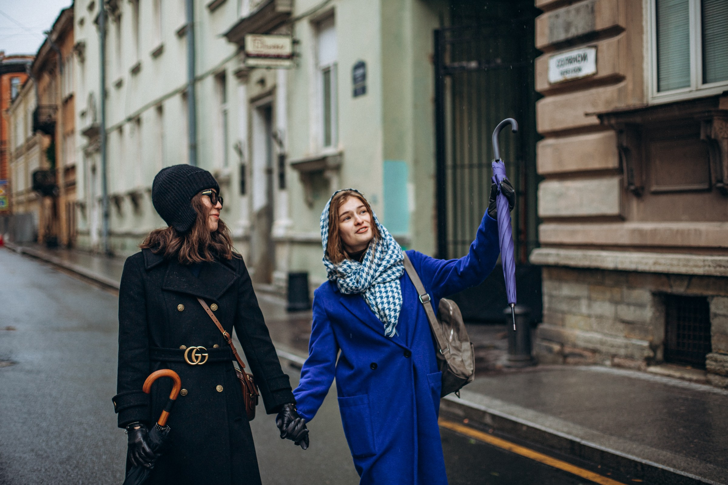 Александра и Анна в октябре. Фотопрогулка в Петербурге. Индивидуальный и семейный фотограф в Санкт-Петербурге