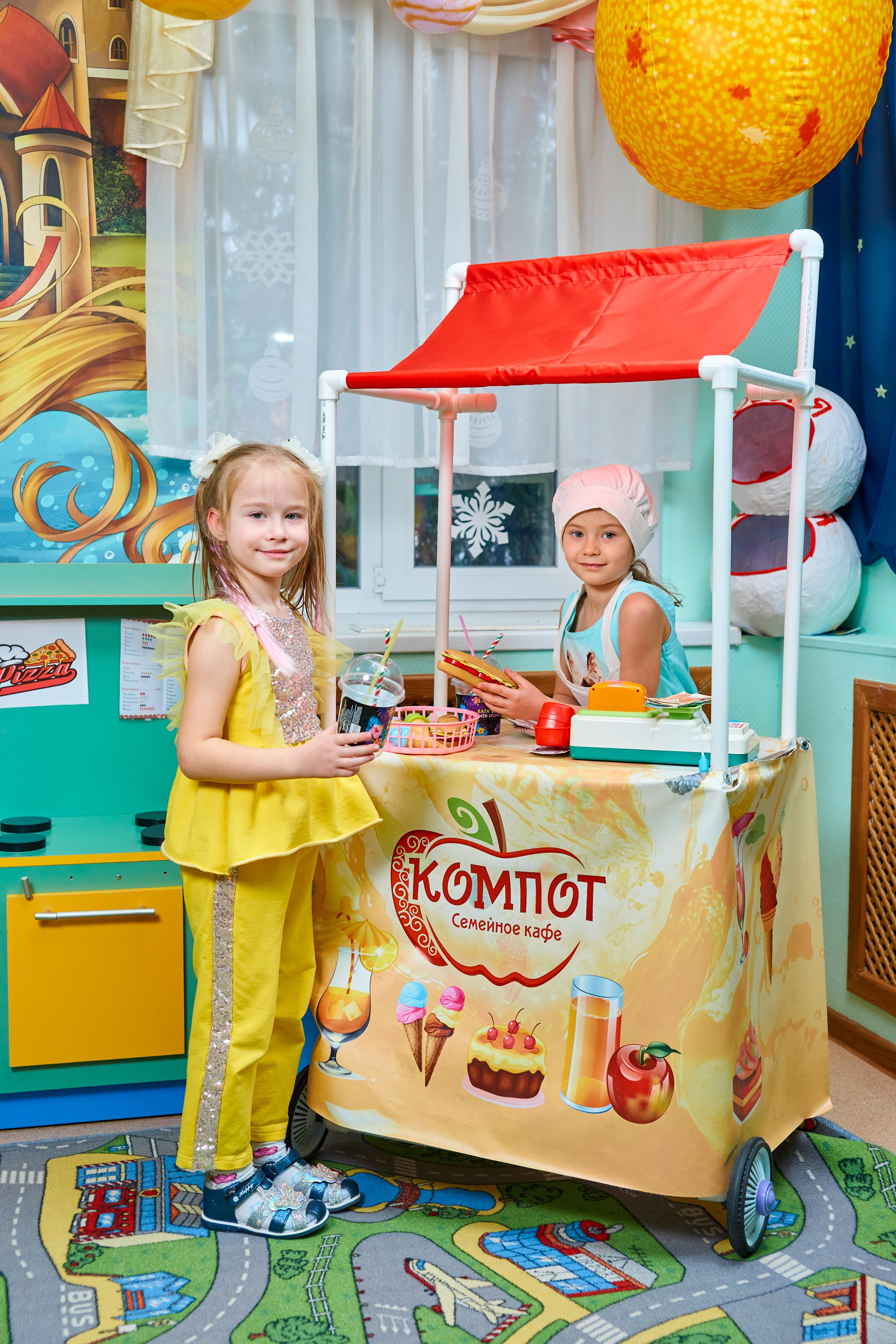 Игры и занятия в группе. Childrenfoto.ru