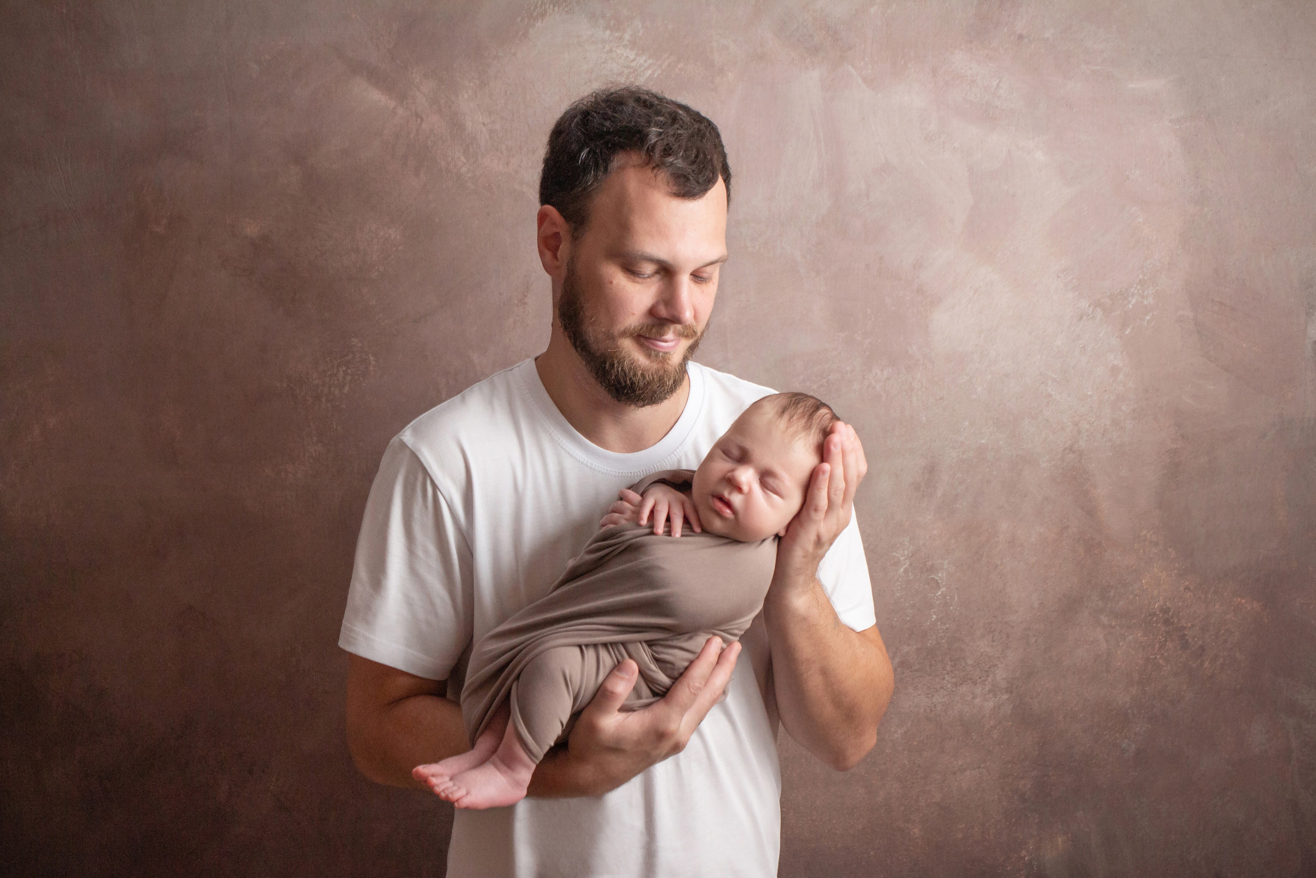 Кадры малыша с родителями. Фотограф новорождённых Анапа Елена Кушнарь