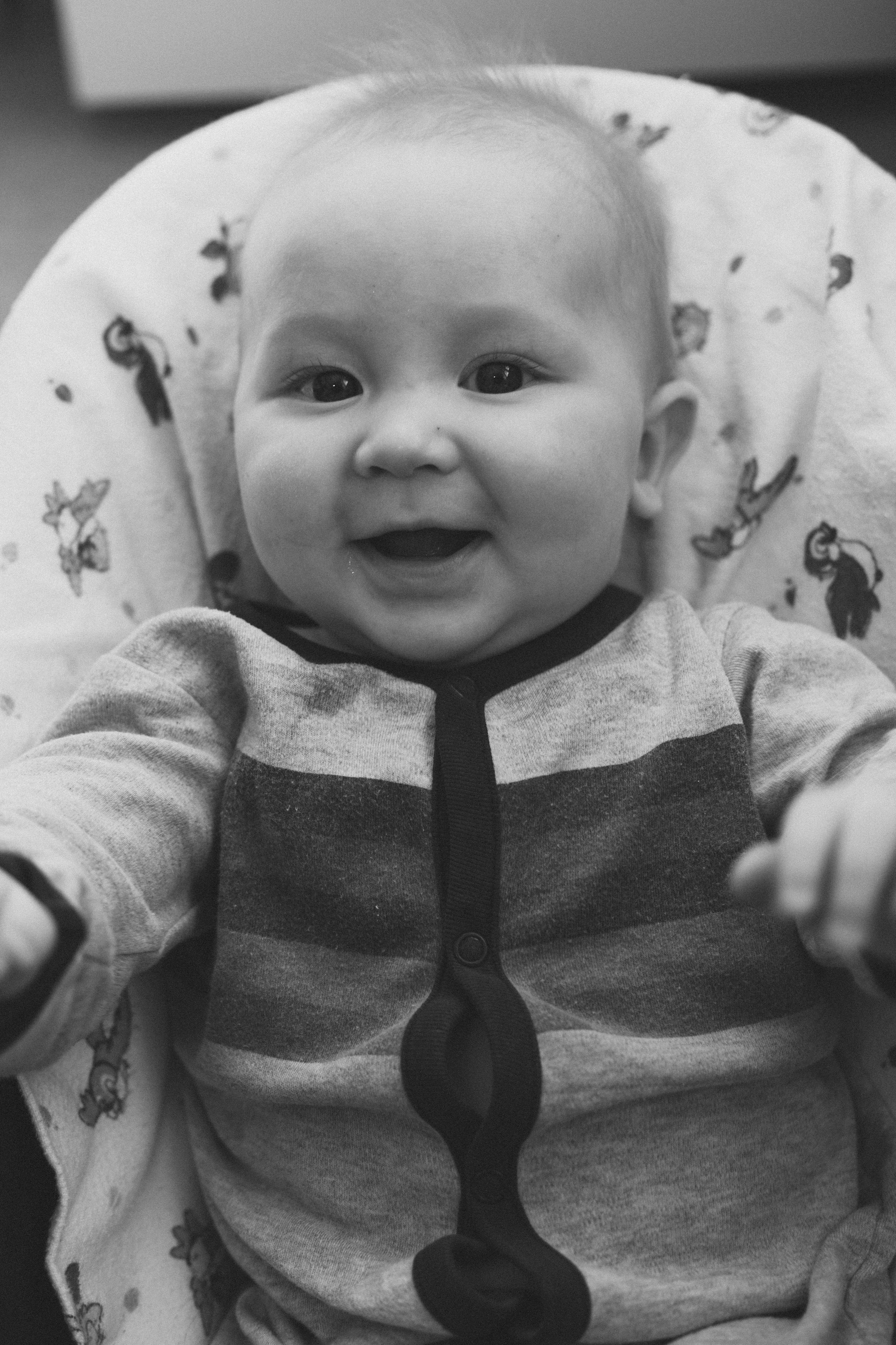 Просто дома. Фотограф новорожденных Омск —со всем необходимым к вам домой