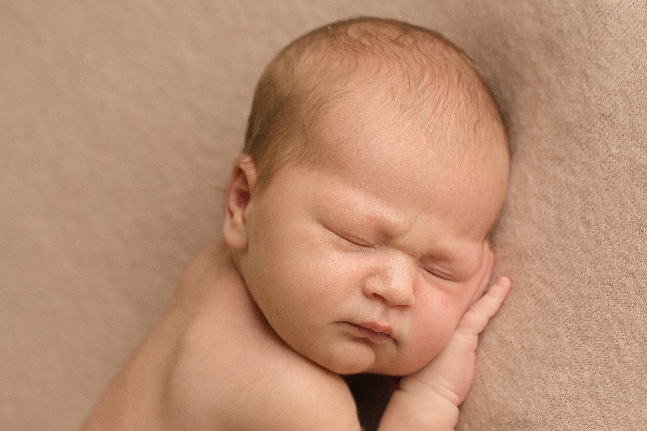 Новорожденные. Фотограф новорожденных Омск —со всем необходимым к вам домой