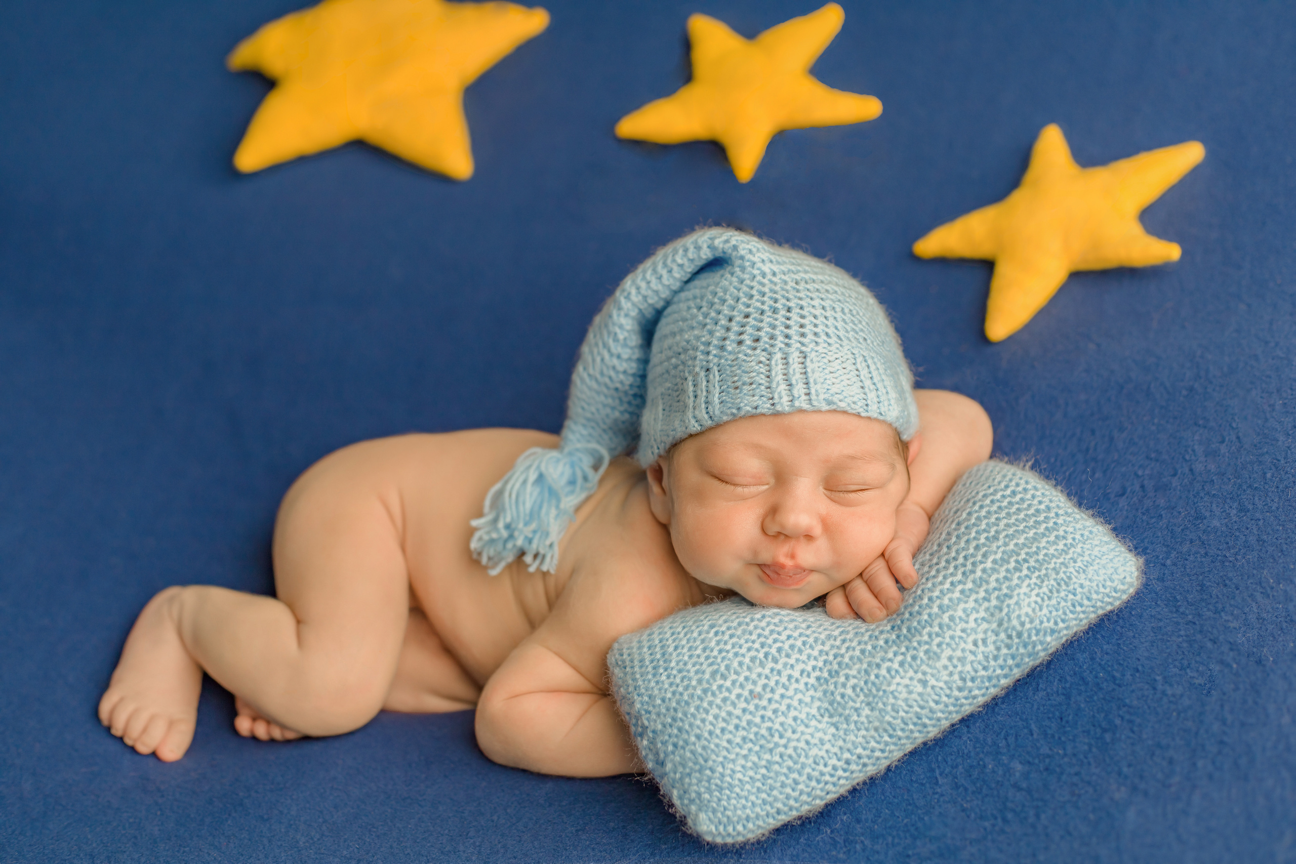 Новорожденные. Фотограф новорожденных Омск —со всем необходимым к вам домой