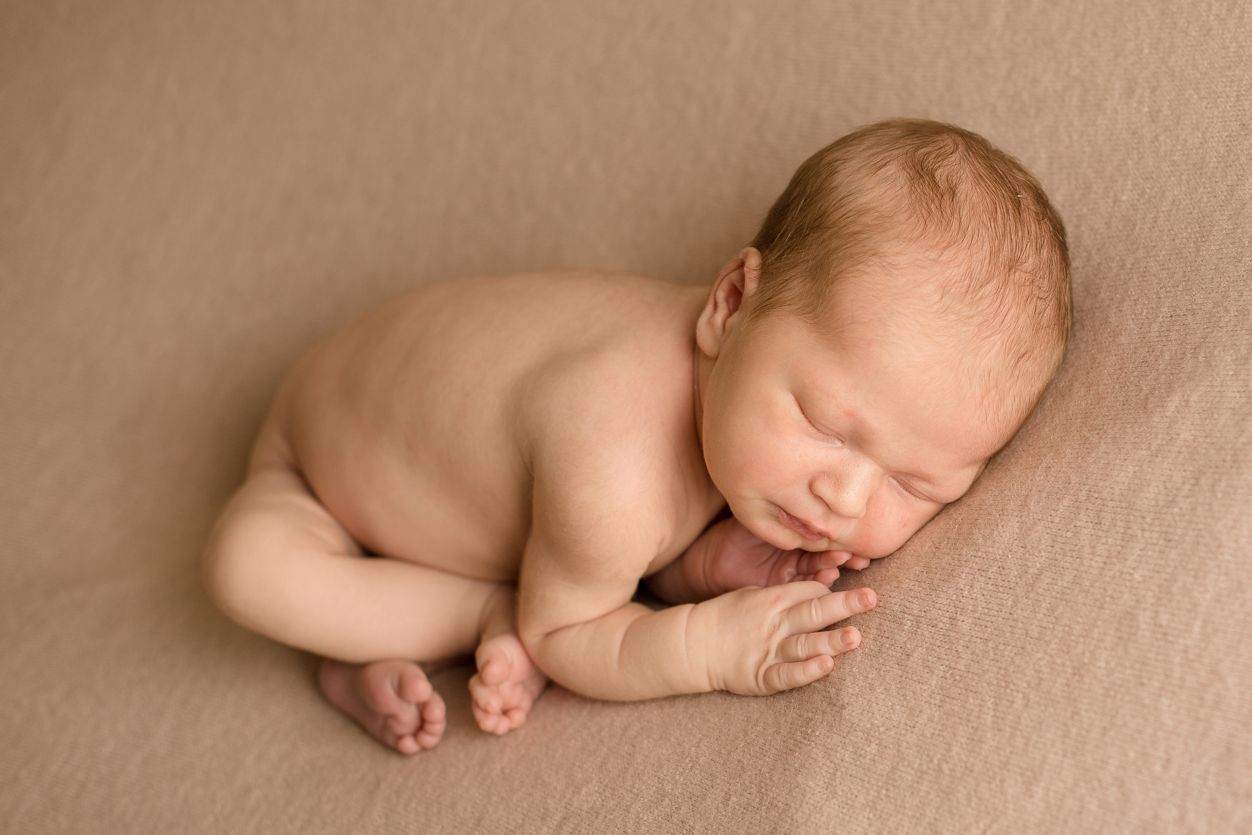 Новорожденные. Фотограф новорожденных Омск —со всем необходимым к вам домой