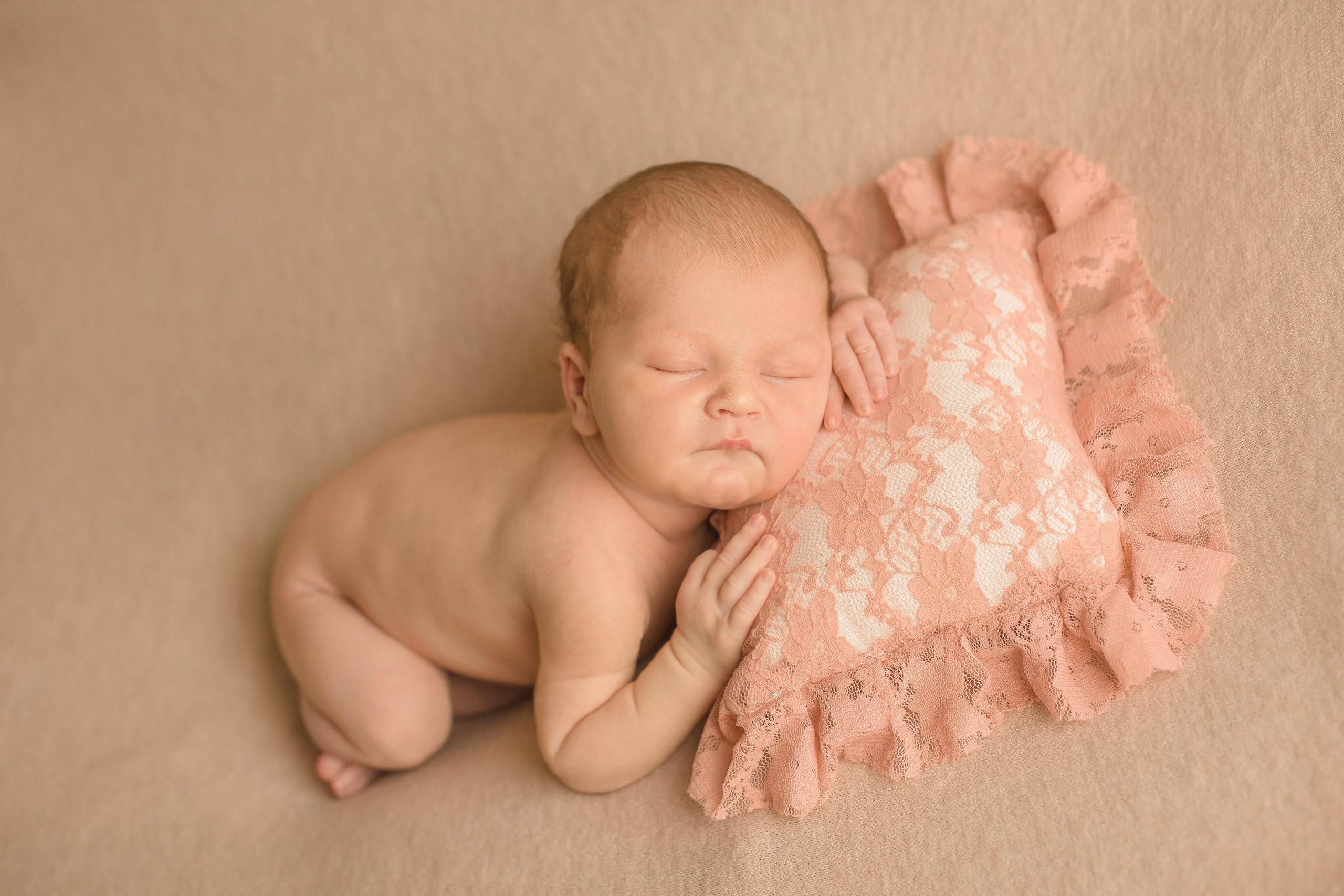 Новорожденные. Фотограф новорожденных Омск —со всем необходимым к вам домой