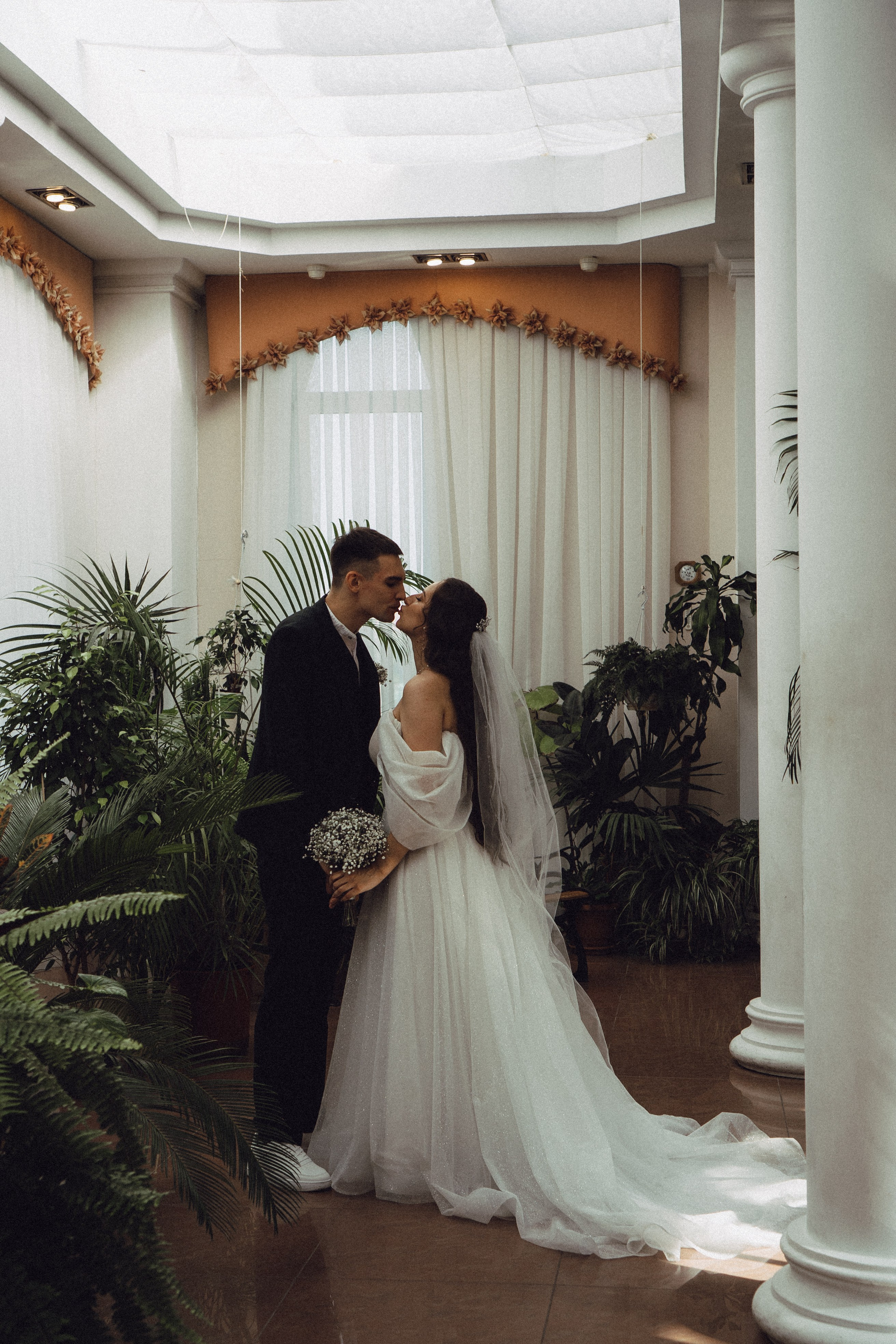 СВАДЕБНАЯ СЬЕМК В ПАРКЕ 300-ЛЕТИЯ. Профессиональный фотограф, Санкт-Петербург — Виктория Богомолова