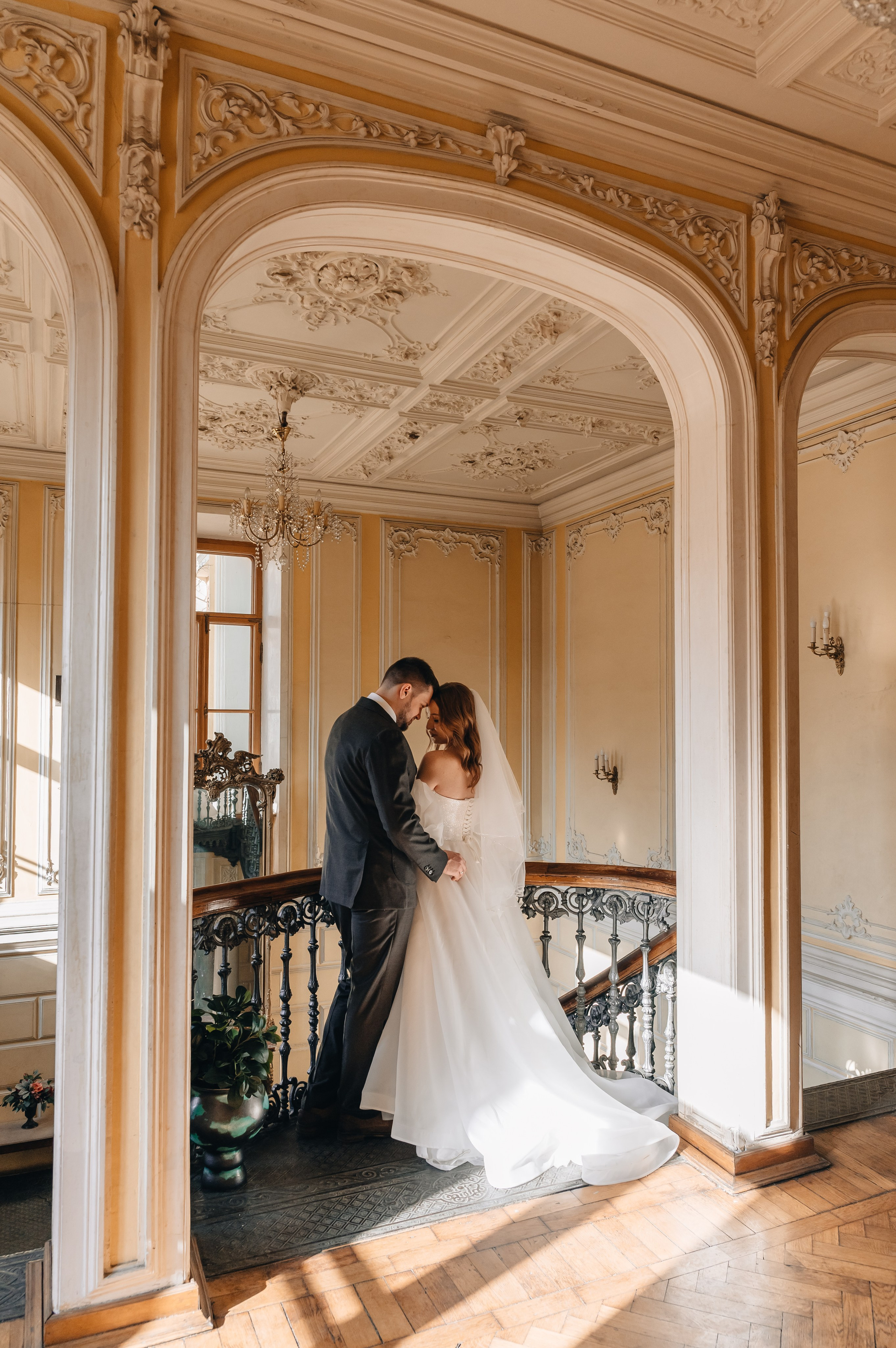 Свадебная фотосессия в библиотеке им. Пушкина. Портретный фотограф Москва Светлана Кашура