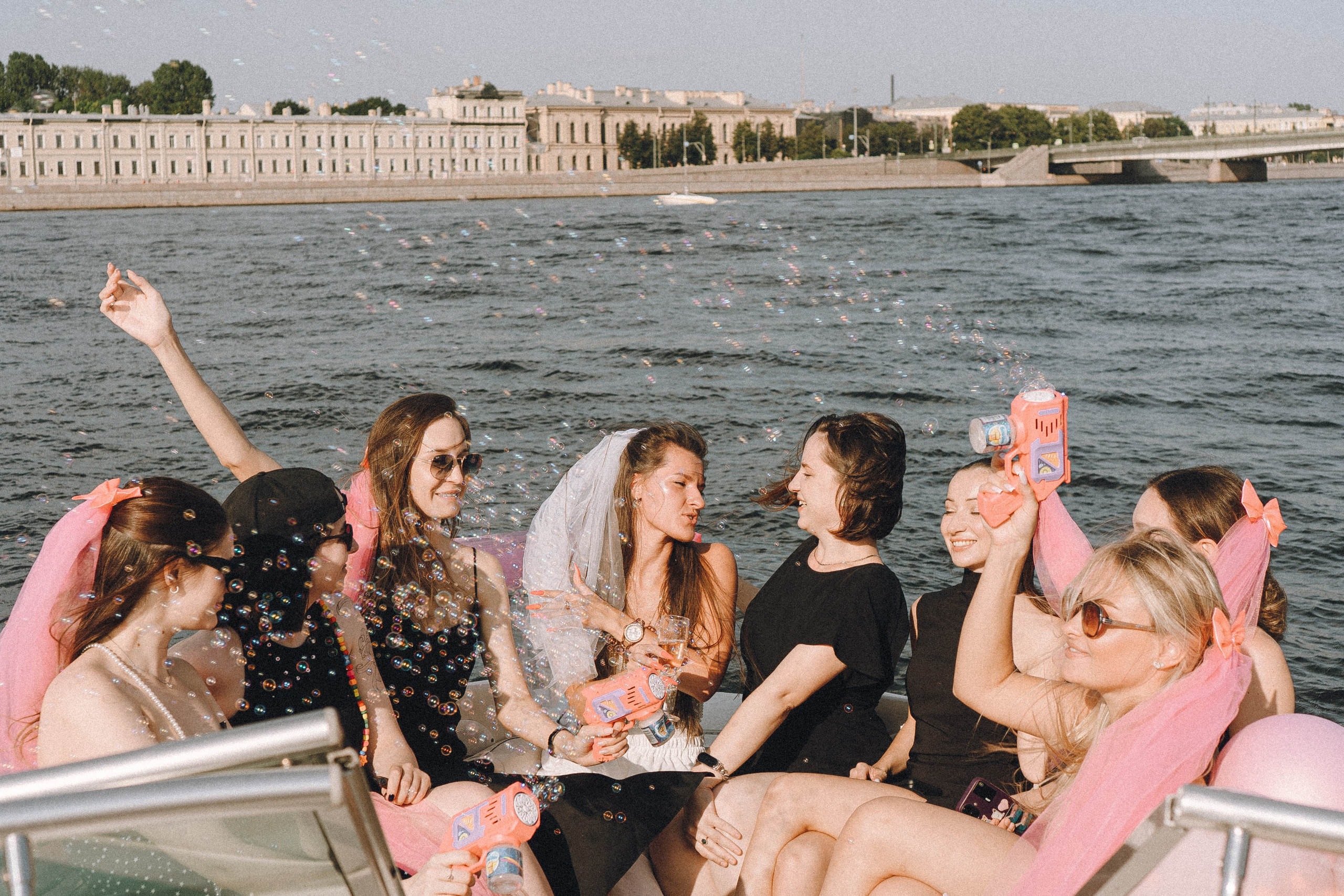 ДЕВИЧНИК НА КАТЕРЕ. Профессиональный фотограф, Санкт-Петербург — Виктория Богомолова