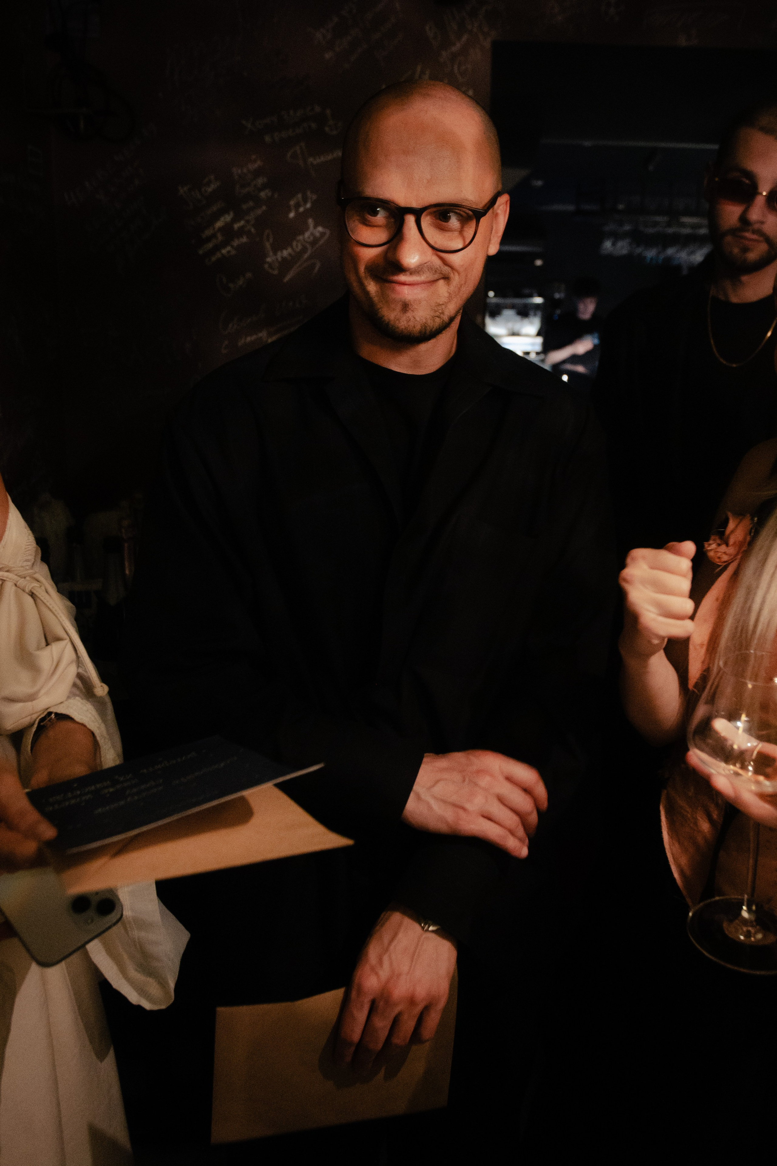 Have you seen these men? | Вечер в ШУМЕ. Портретный и репортажный фотограф Настя Куприянова