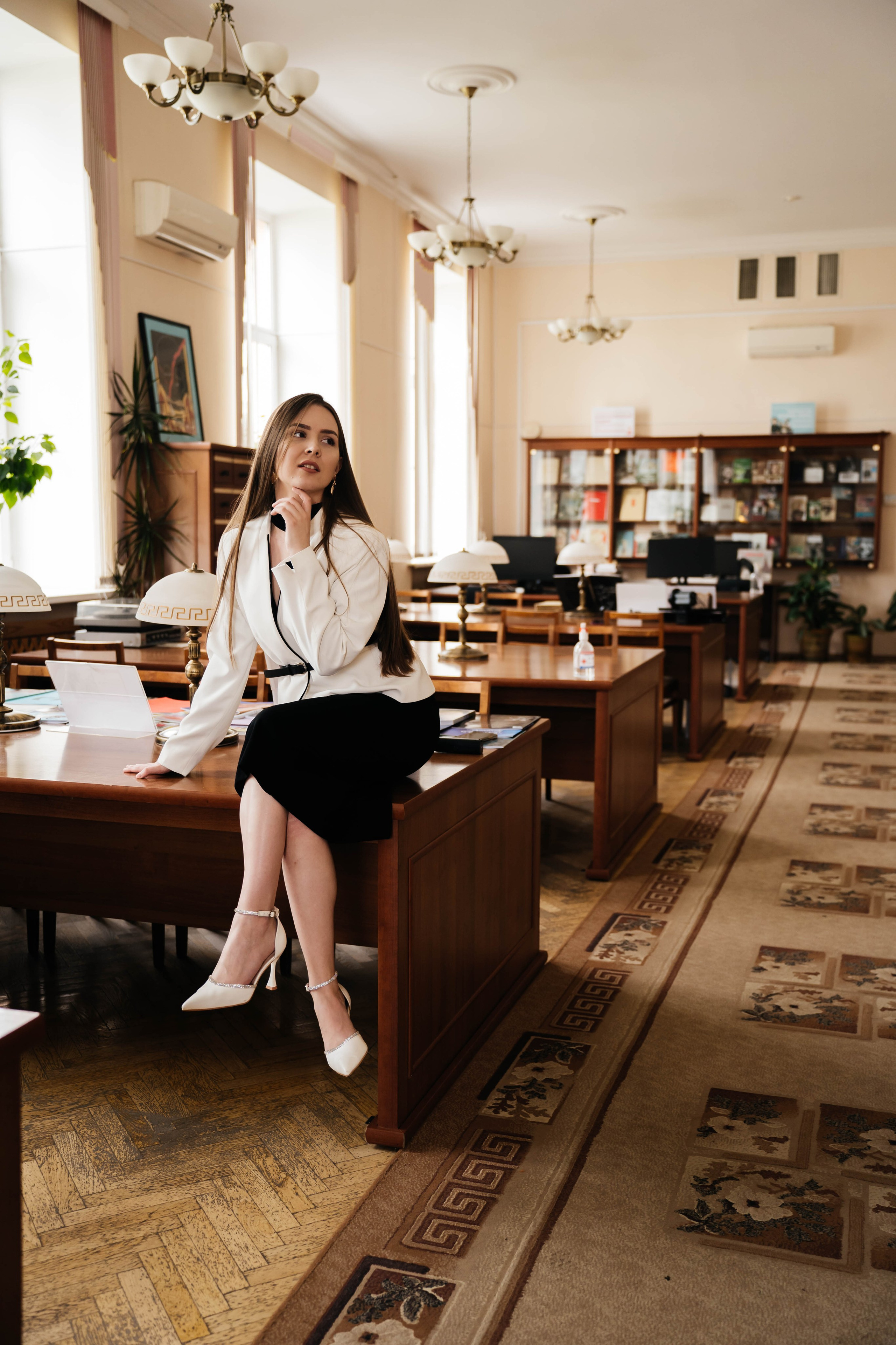 В библиотеке. Видеограф и Фотограф в Челябинске Ксения и Владимир Рюмины