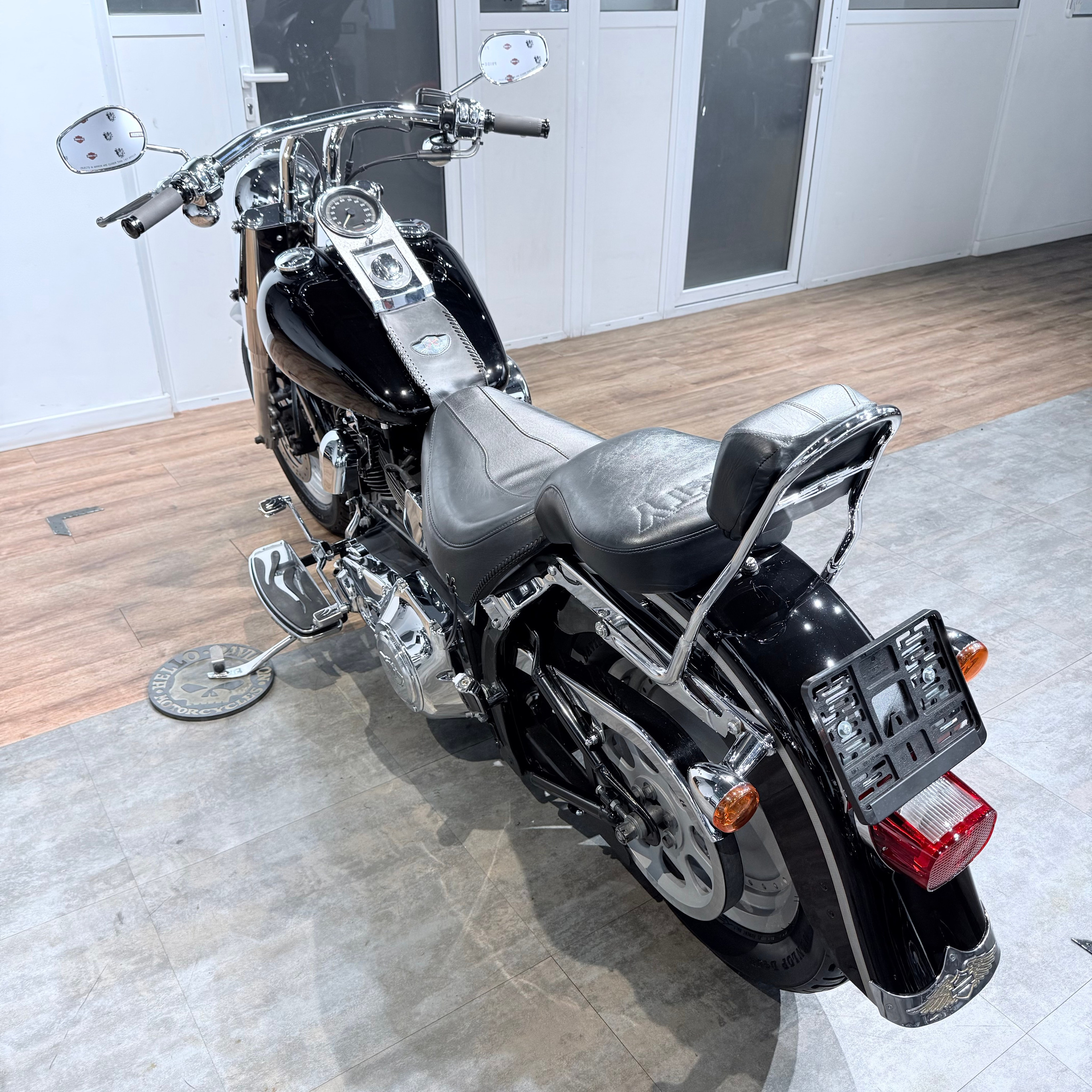2003 Fat Boy Vivid Black 100 Years. Hello Davidson, Москва. Только хорошие мотоциклы…