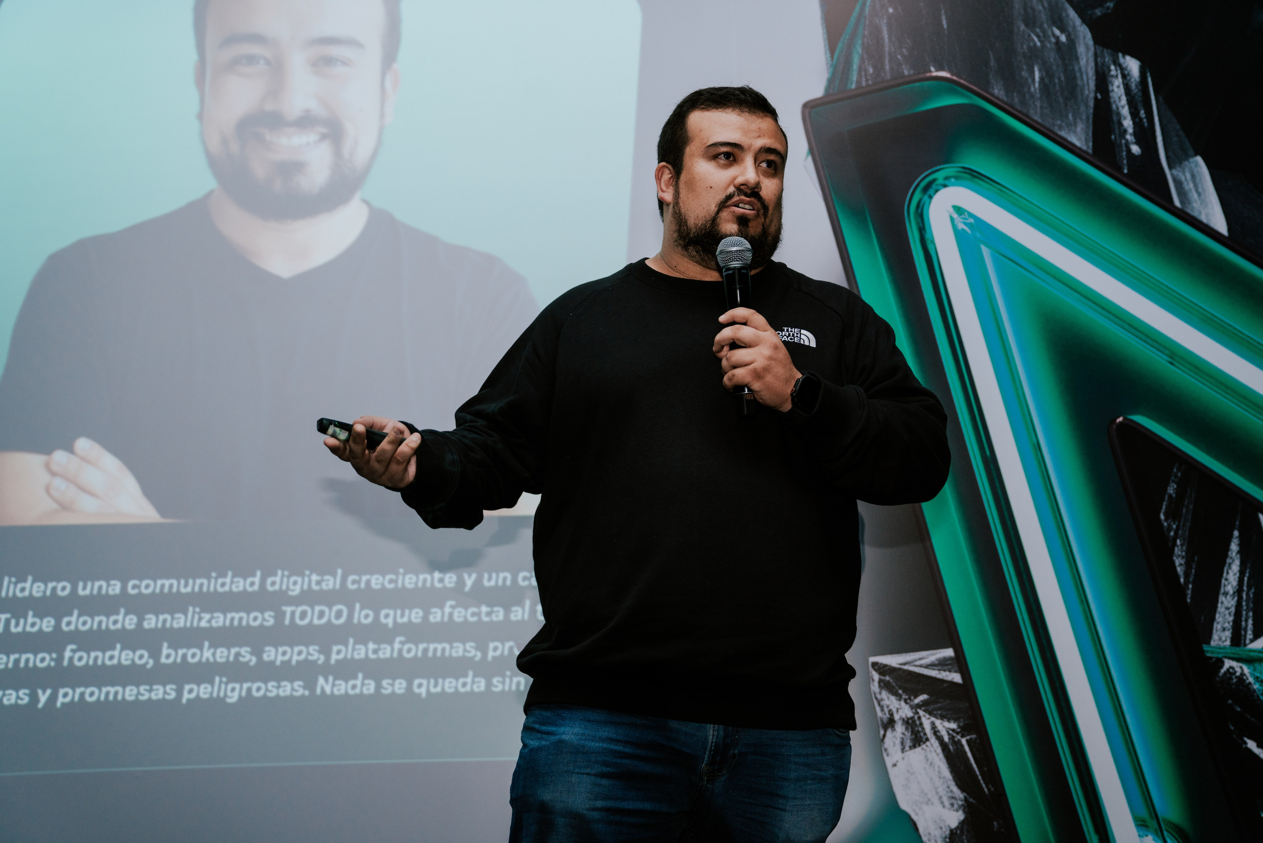 TRADERS DAY By NeomAAA Bogota. NeomAAA Funds Gallery